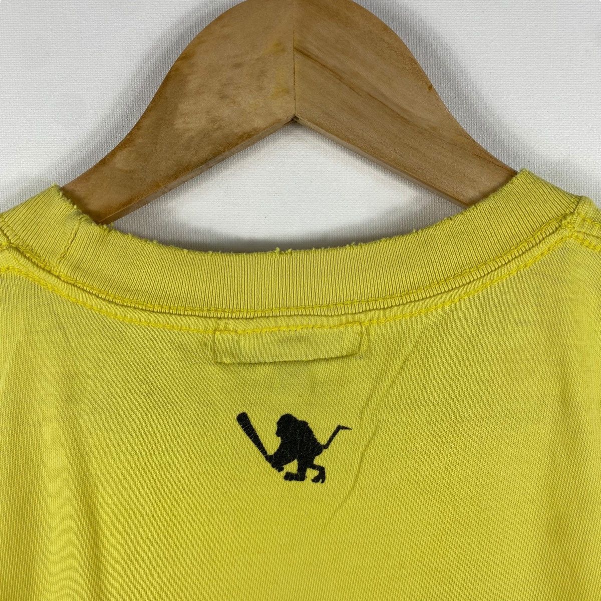 Vintage Vintage 00's SARU Santastic! City Tokyo Santa Inoue Tee Size US XL / EU 56 / 4 - 6 Thumbnail