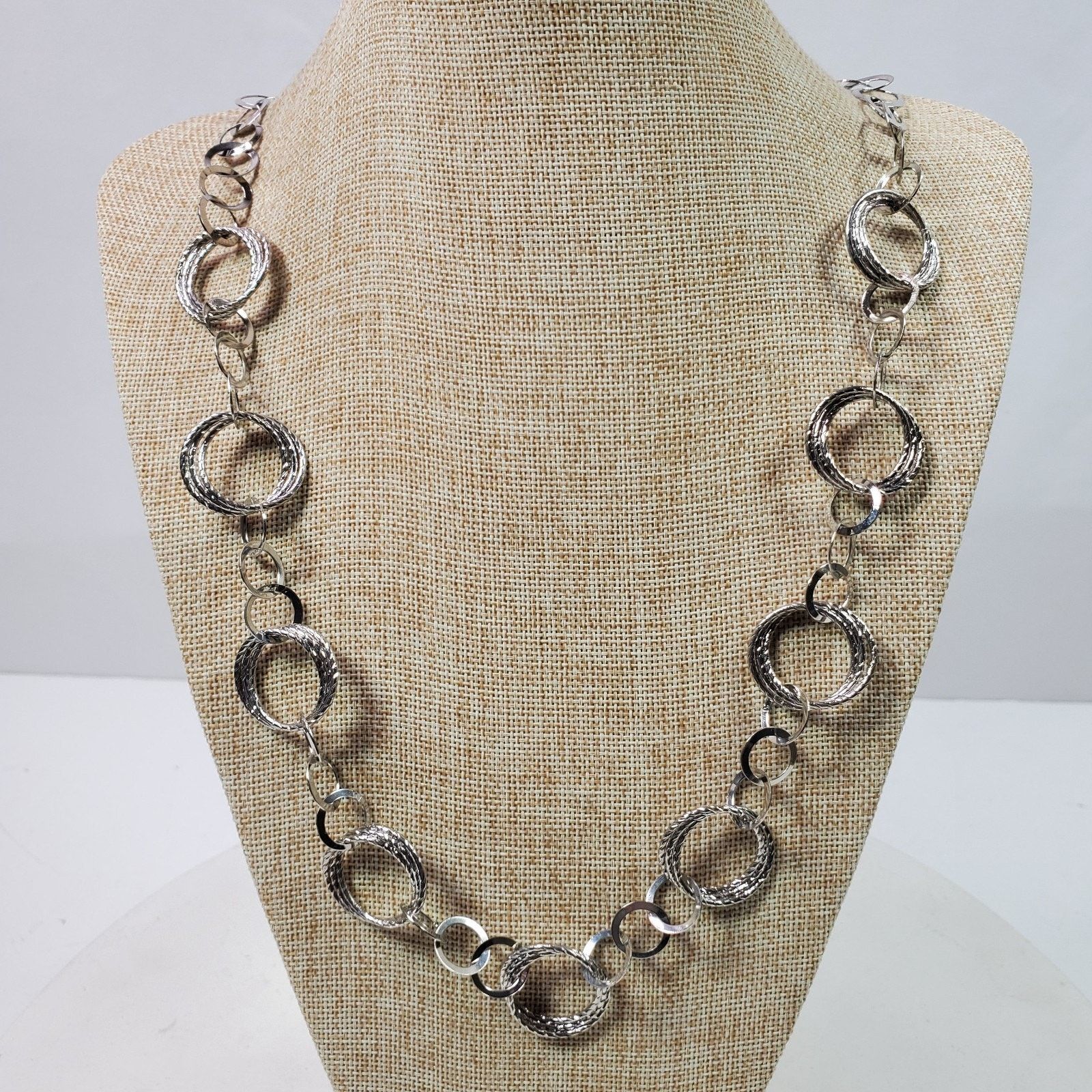 The Unbranded Brand Casual Career Silver Tone Circles Necklace 24 Inch Size ONE SIZE - 1 Thumbnail
