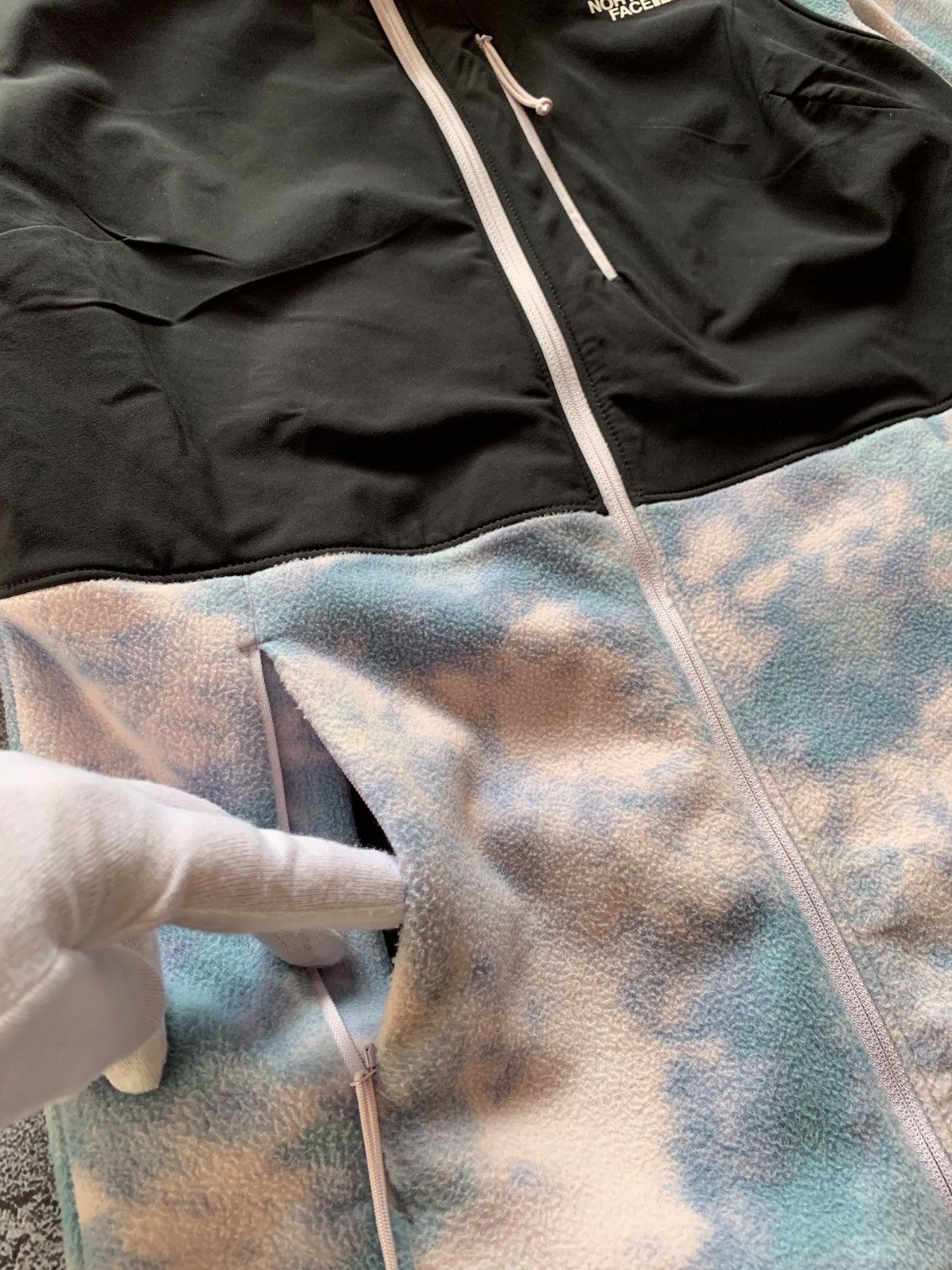 The North Face The North Face Diablo Fleece Pullover Women’s Tie-Dye Size M Size M / US 6-8 / IT 42-44 - 4 Thumbnail