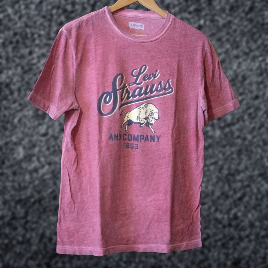 Levi's Levi's Graphic T-shirt 100% Cotton Lightweight Pink Men's Size M Logo Short Sleeve Crew Neck Shirt Vintage No Size US M / EU 48-50 / 2 - 1 Thumbnail