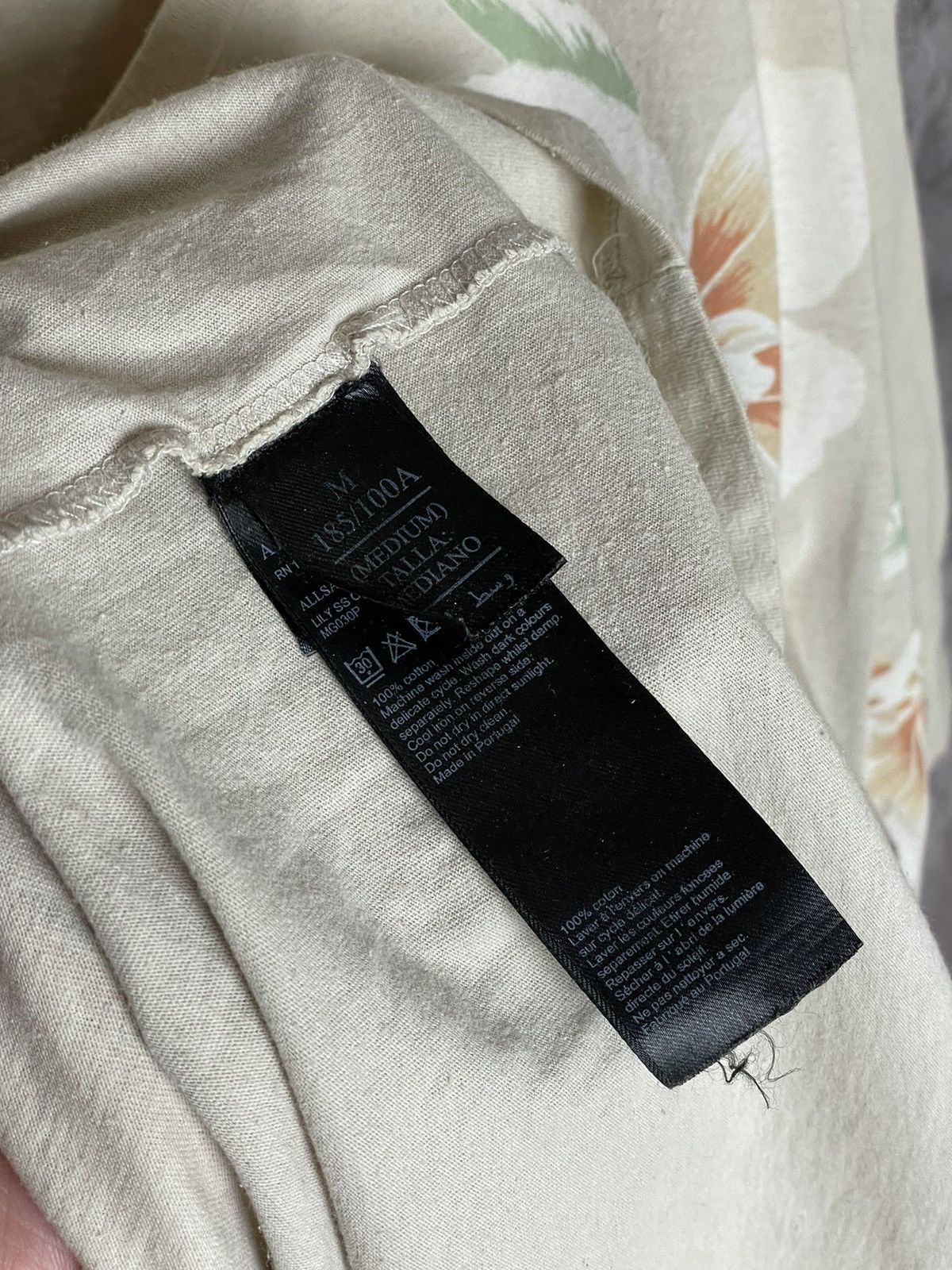 Allsaints Allsaints Hawaiian Y2K Style Flower Art T-Shirt Size US M / EU 48-50 / 2 - 10 Thumbnail