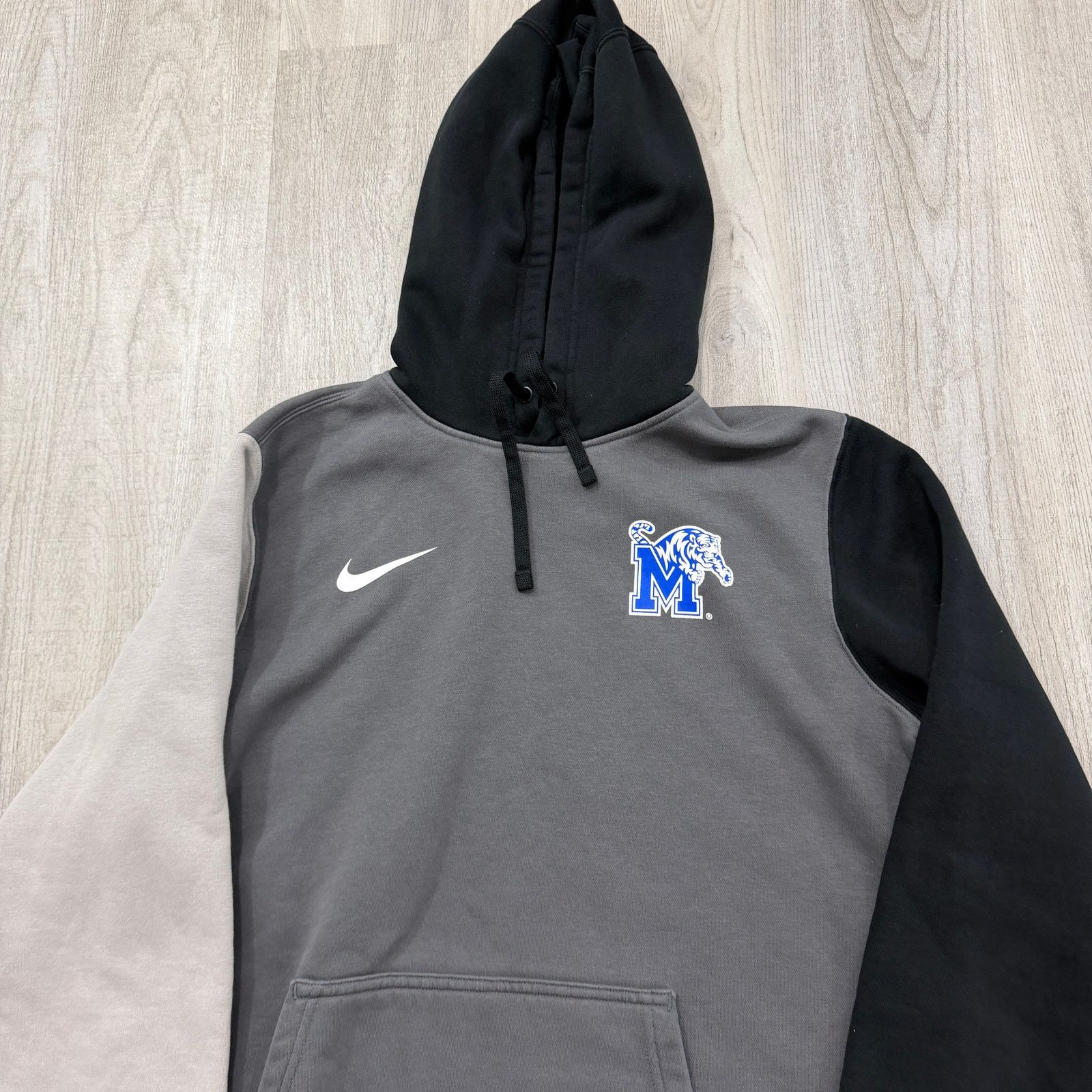 Nike Nike Memphis Tigers Hoodie Medium Gray Black Club Fleece Size US M / EU 48-50 / 2 - 2 Thumbnail
