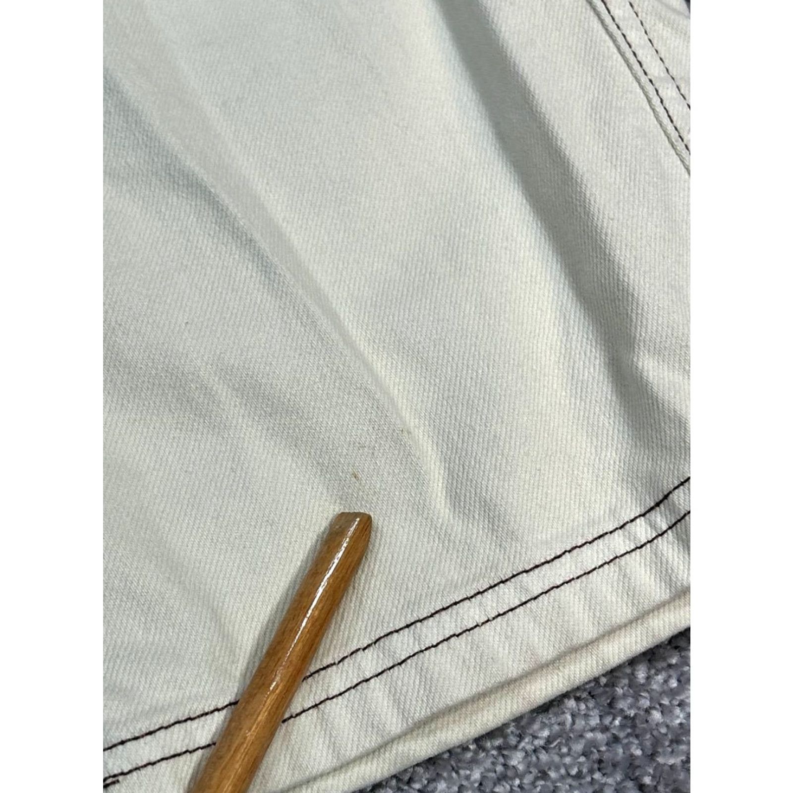 Urban Outfitters Urban Outfitters Jeans Womens 28 Ivory Denim Cargo Straight High Rise Zip Pockets Size 28" / US 6 / IT 42 - 2 Thumbnail