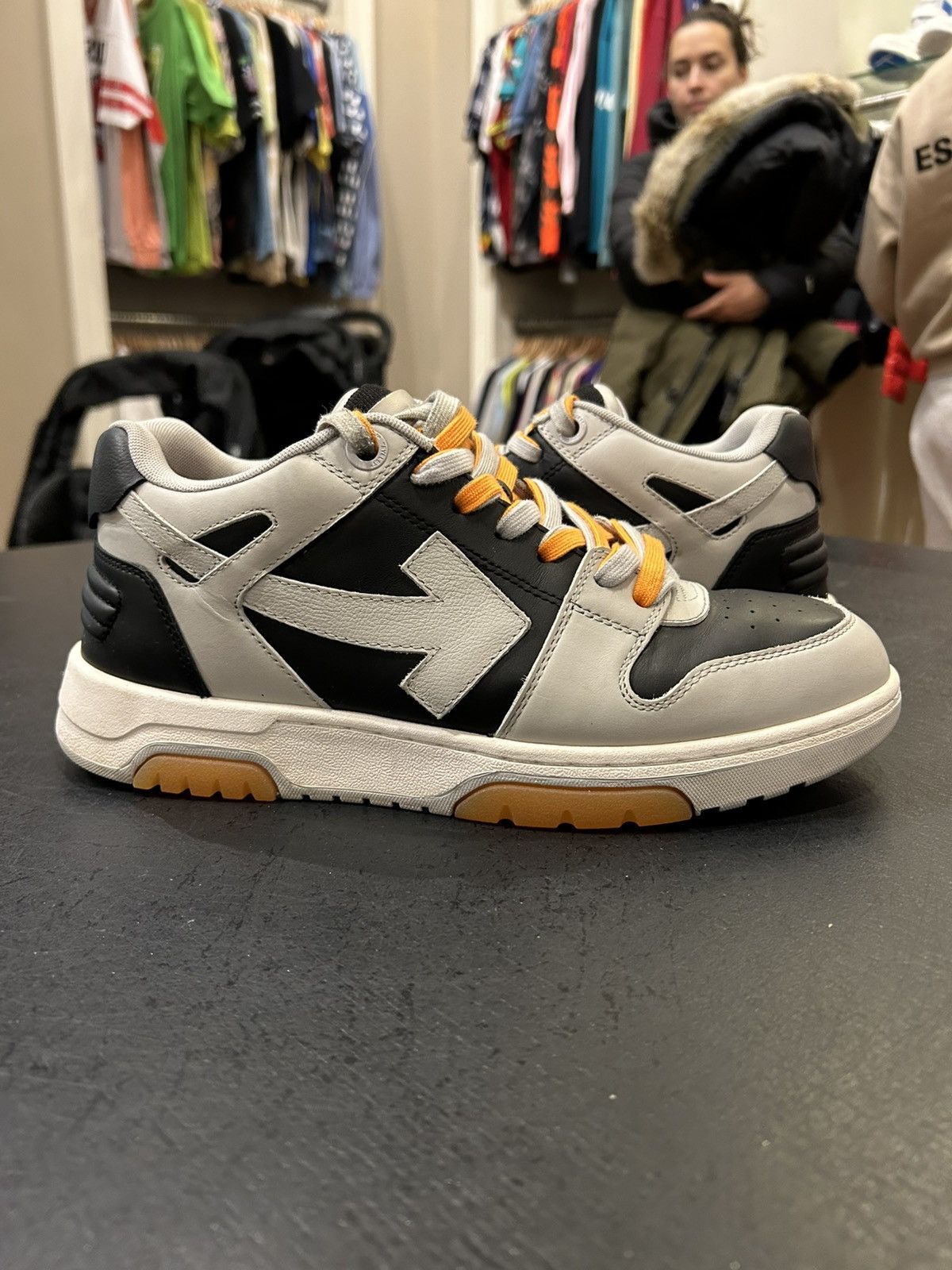 Off-White Off White Out Of Office ‘Black Grey’ Size US 10 / EU 43 - 2 Thumbnail