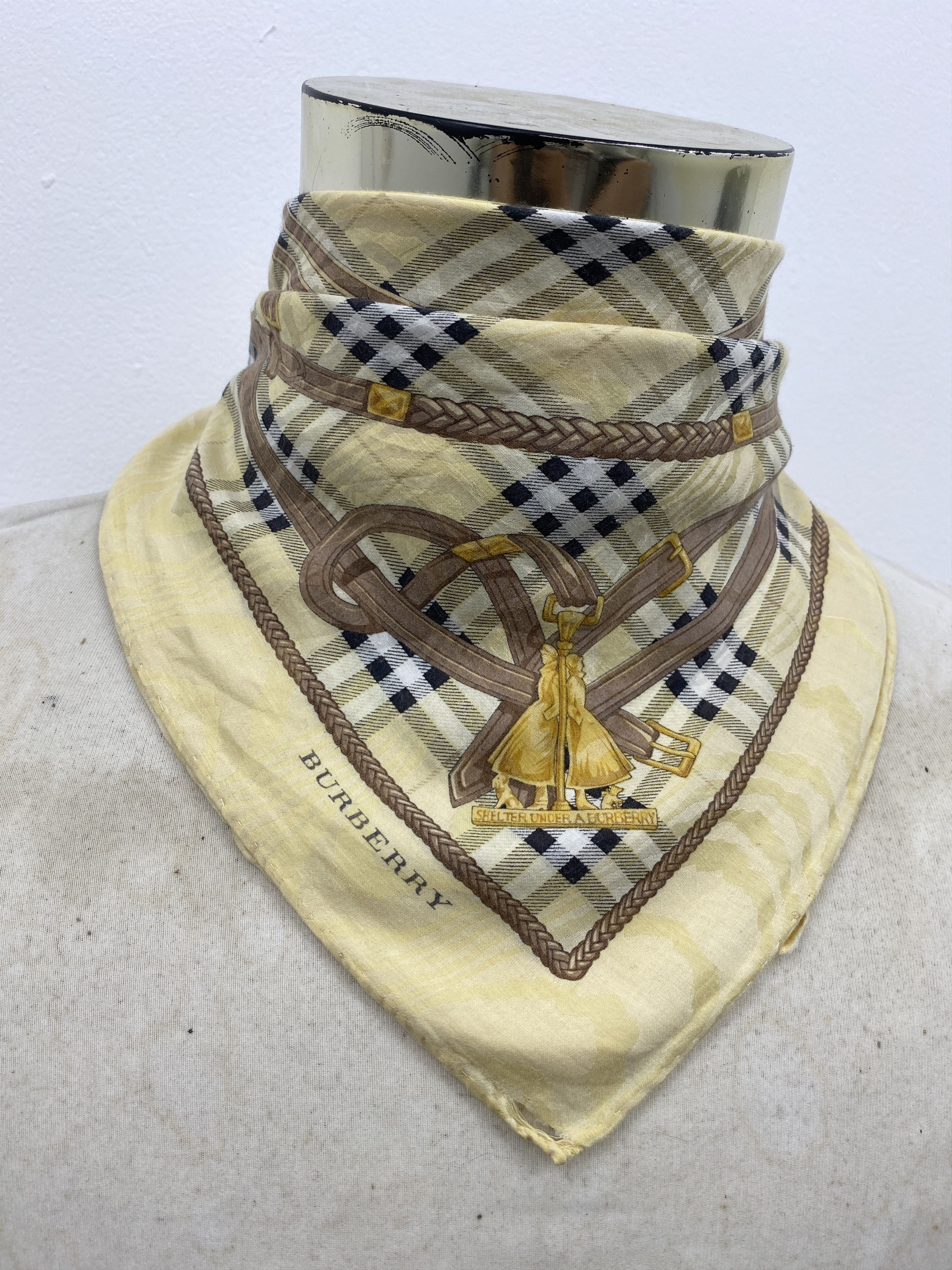 Burberry Burberry Novacheck Handkerchief Bandana Neckerchief HKC0377 Size ONE SIZE - 3 Thumbnail