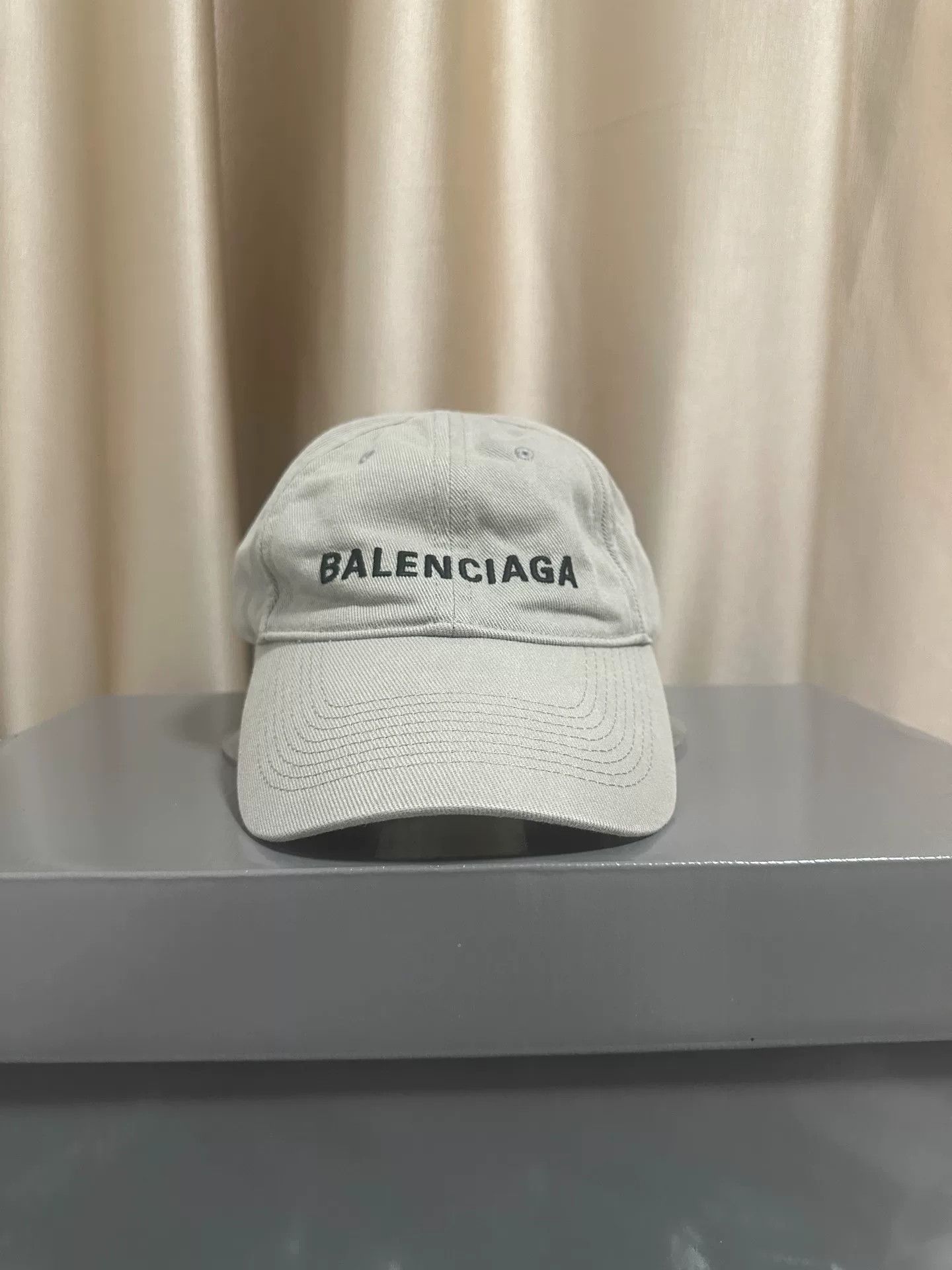 Balenciaga balenciaga embroidered logo baseball cap gray Size ONE SIZE - 1 Thumbnail