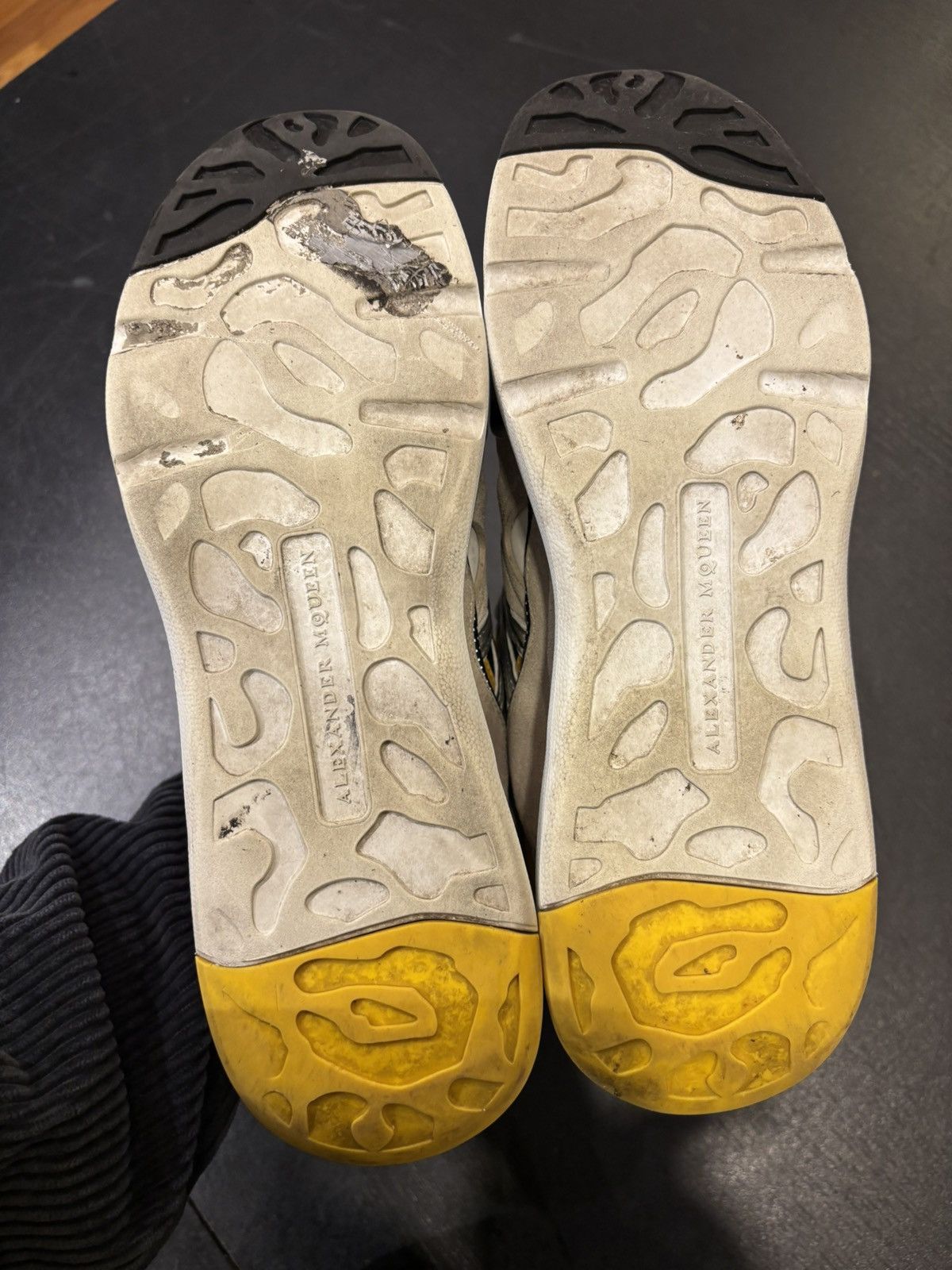 Alexander McQueen Alexander McQueen Sneakers Size US 9.5 / EU 42-43 - 7 Thumbnail