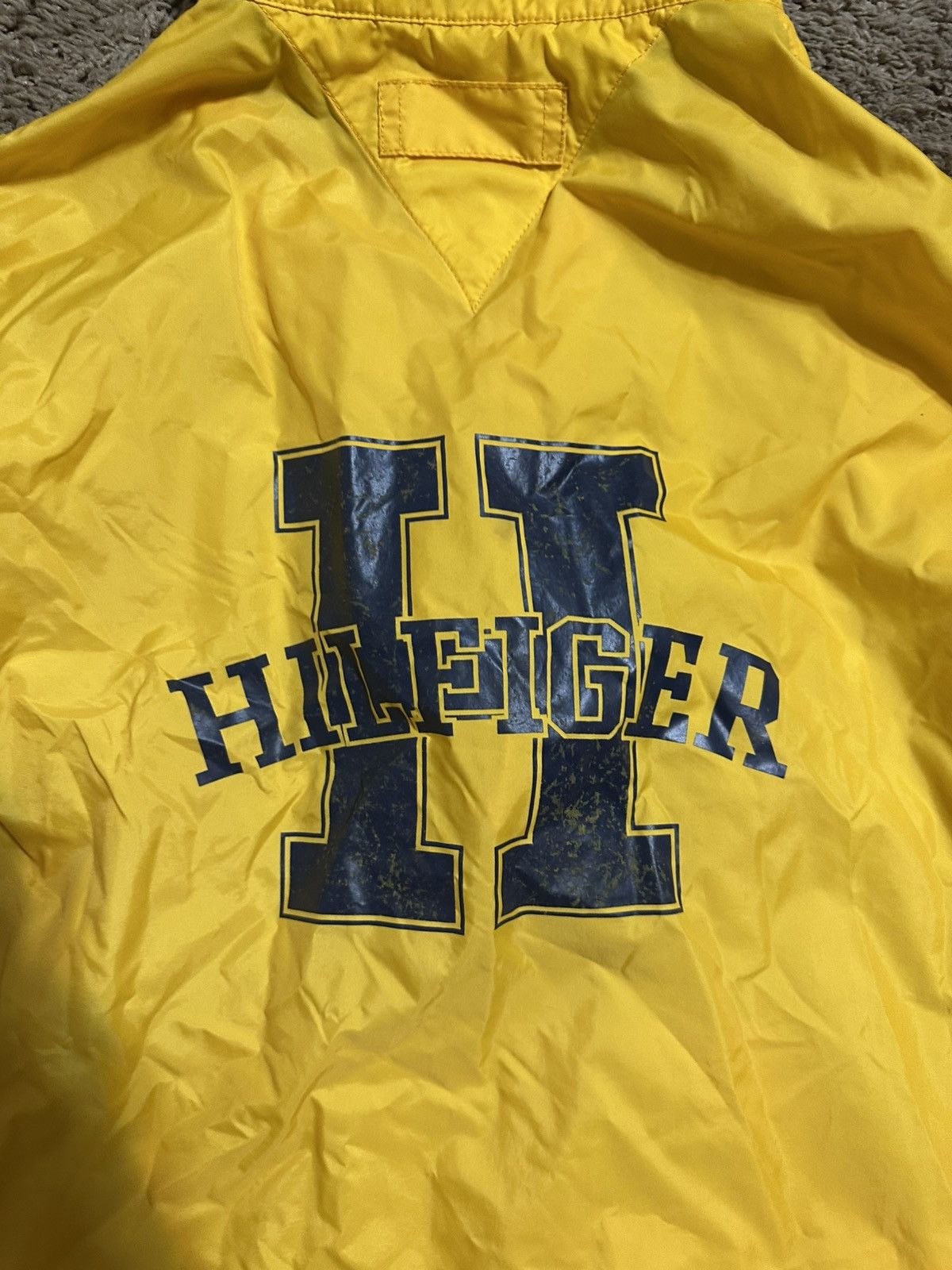 Tommy Hilfiger Vintage Tommy Hilfiger jacket 90s size medium Size US M / EU 48-50 / 2 - 2 Thumbnail