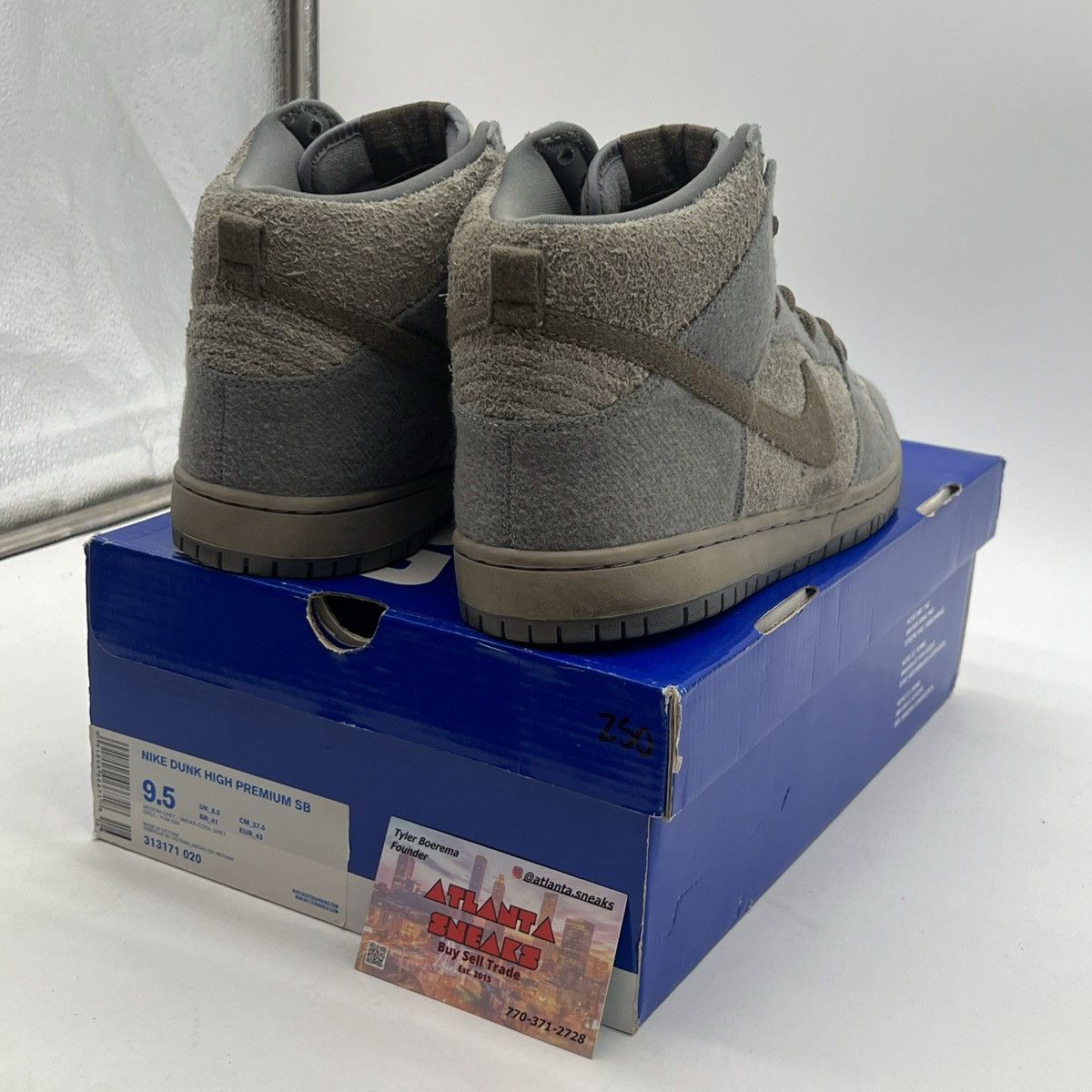 Nike Nike dunk high tauntaun Size US 9.5 / EU 42-43 - 5 Thumbnail
