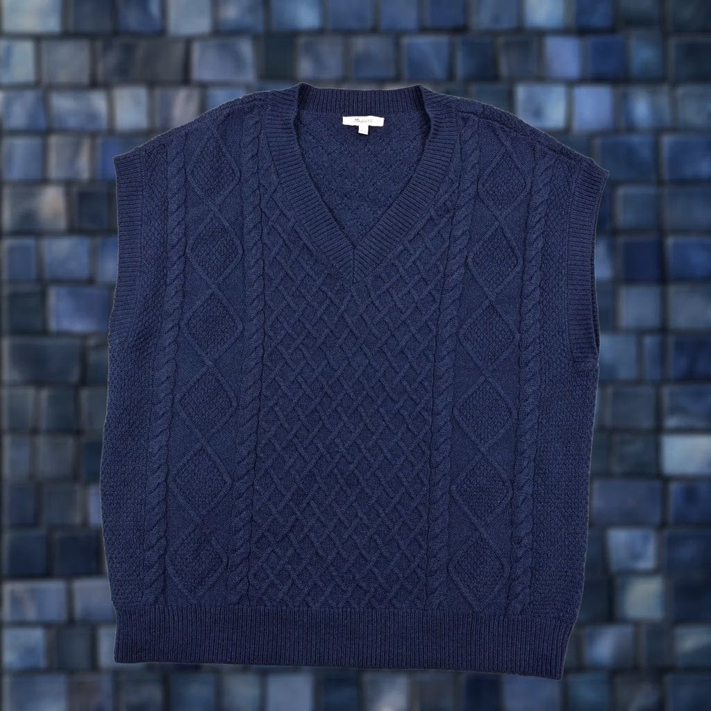 Madewell Madewell Sweater Vest Women L Blue Cable Knit V Neck Wool Blend Pullover Top - Condition & Measurements Size L / US 10 / IT 46 - 1 Thumbnail