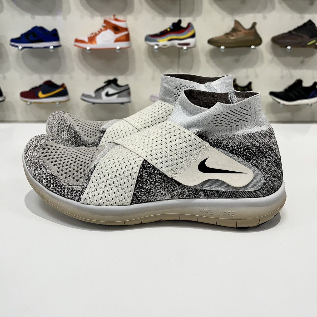Nike NikeLab Free RN Motion FK 2017 Size US 9.5 / EU 42-43 - 3 Thumbnail
