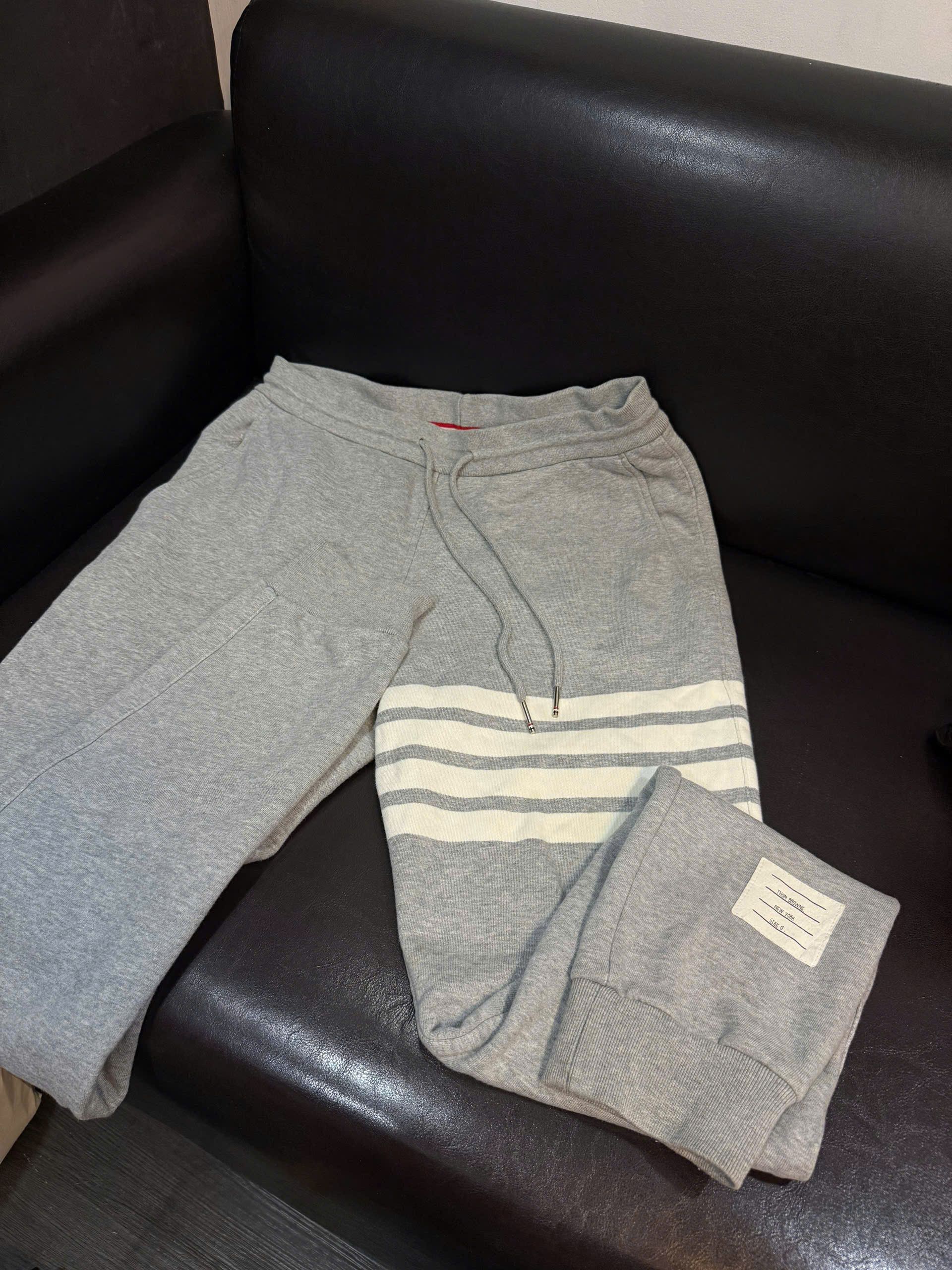 Thom Browne JOGGER THOM BROWNE Size US 29 - 1 Thumbnail