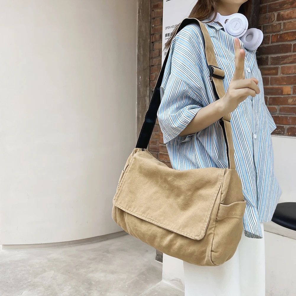 Japanese Brand Khaki Shoulder Bag Size ONE SIZE - 1 Thumbnail