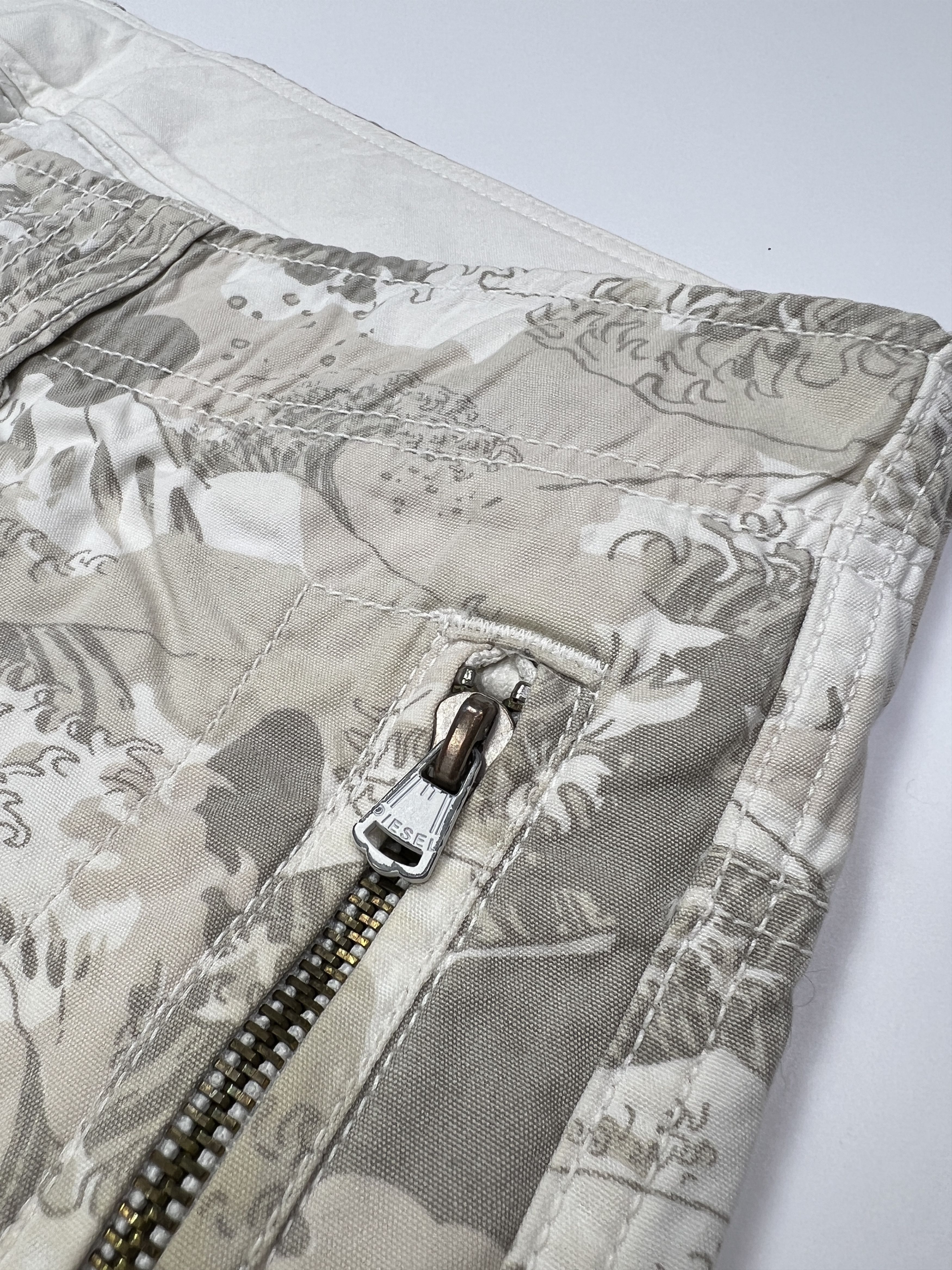 Diesel Katsushika Hokusai Waves Allover Pattern Denim Diesel Japan Size US 31 - 12 Thumbnail