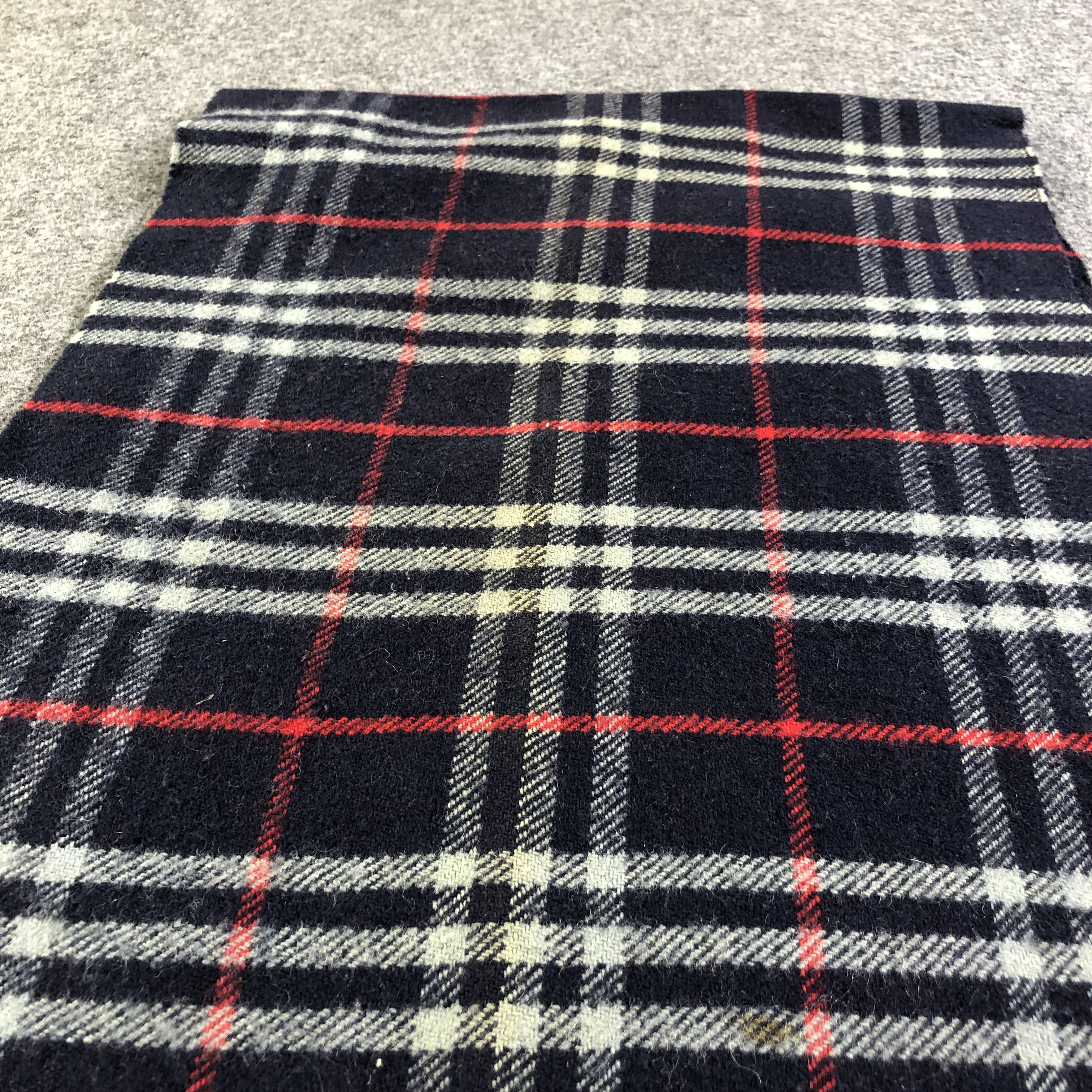 Burberry Burberrys Nova Check Blue Wool Scarf Muffler V1351 Size ONE SIZE - 8 Thumbnail