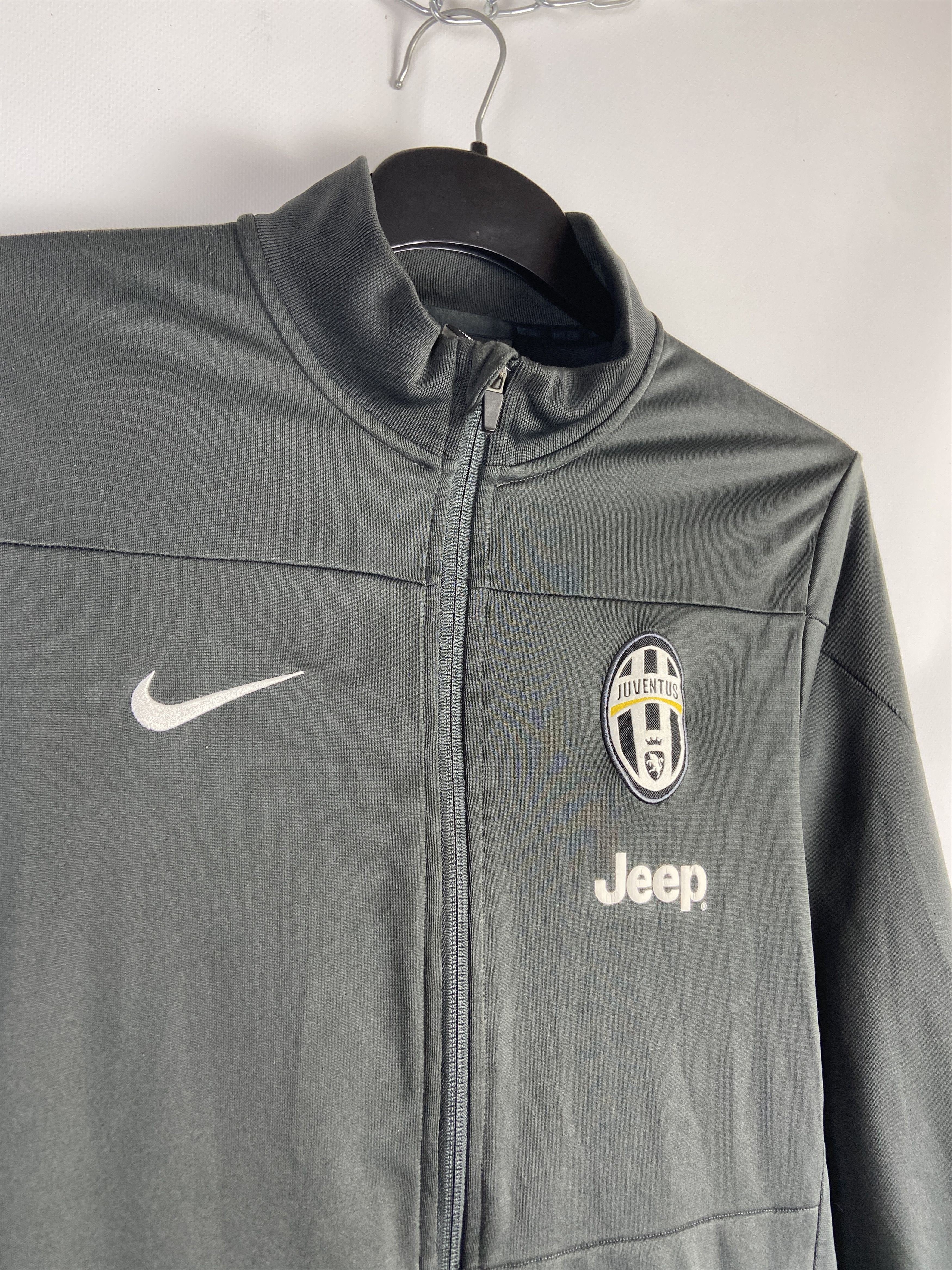 Nike Vintage Nike Juventus track jacket Size US S / EU 44-46 / 1 - 5 Thumbnail
