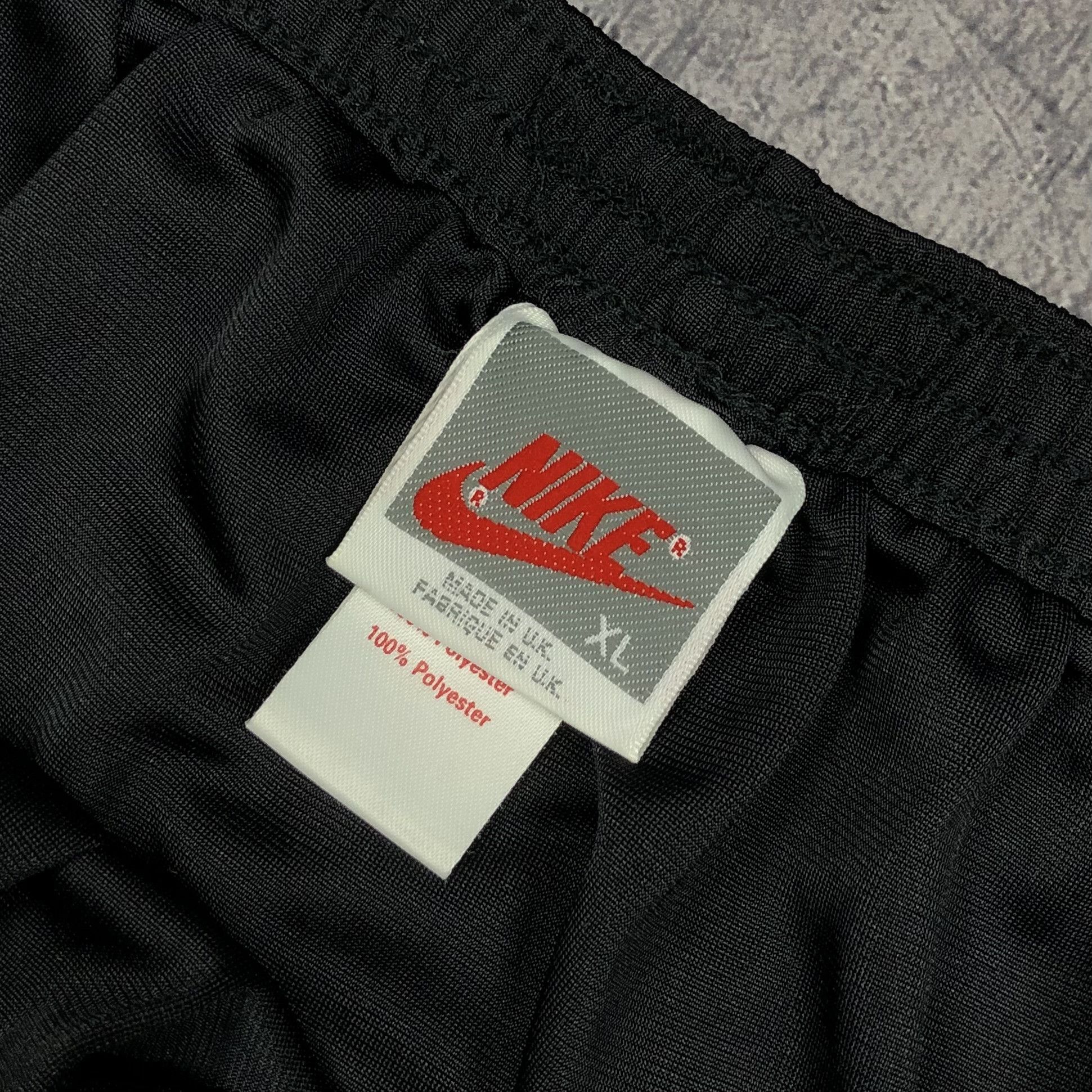 Nike 80s Nike Nylon Shorts Running Vintage Size US 40 / EU 56 - 2 Thumbnail