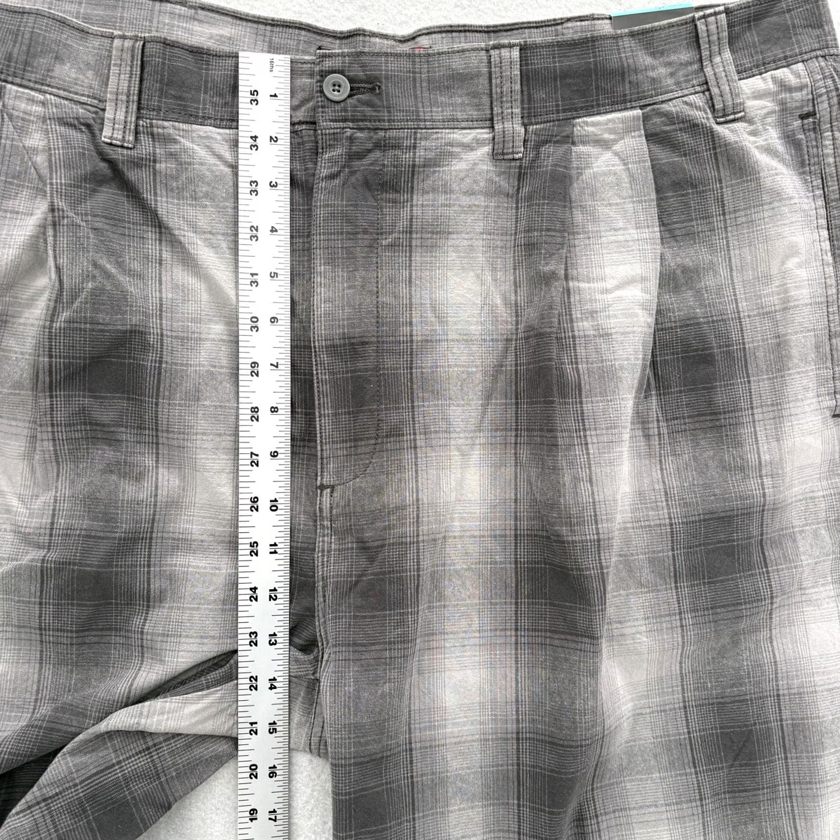 Perry Ellis Perry Ellis America Shorts Mens 46 Gray Plaid Chino Pleated 9" Relaxed Casual Shirt? Size US 30 / EU 46 - 7 Thumbnail