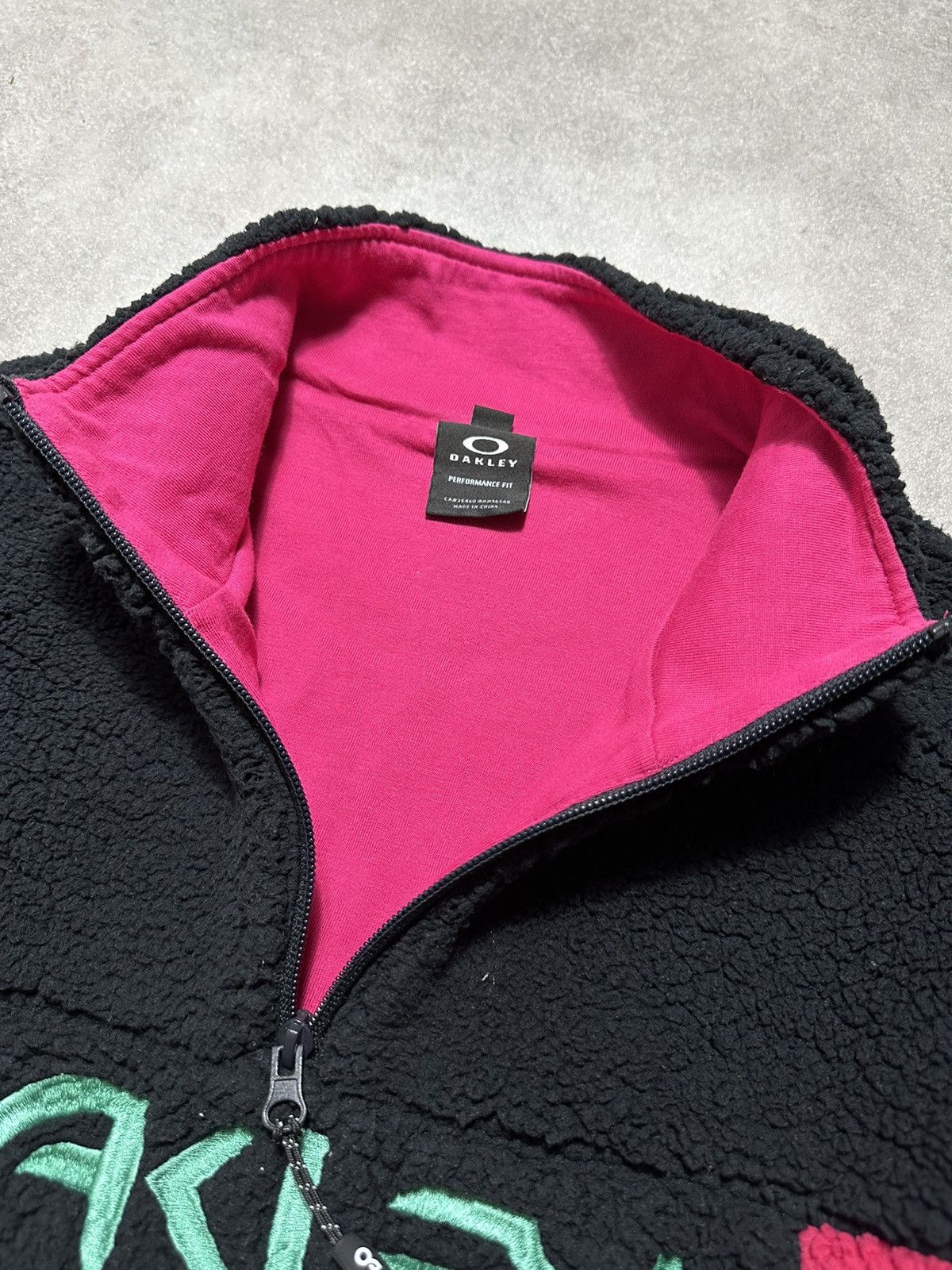 Oakley Mens Sherpa Oakley Big Logo Size US S / EU 44-46 / 1 - 6 Thumbnail