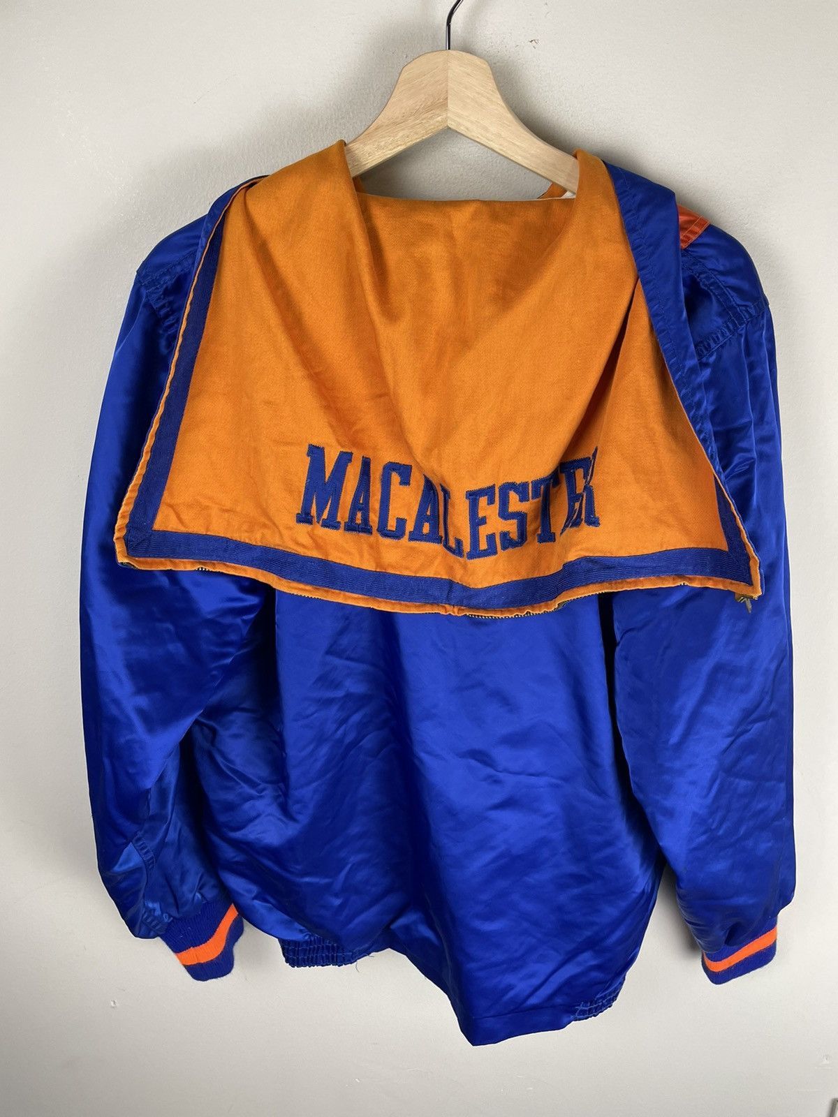 Vintage Vintage Crewneck 1970s Satin Sand-Knit College Hoodie Size US M / EU 48-50 / 2 - 1 Thumbnail