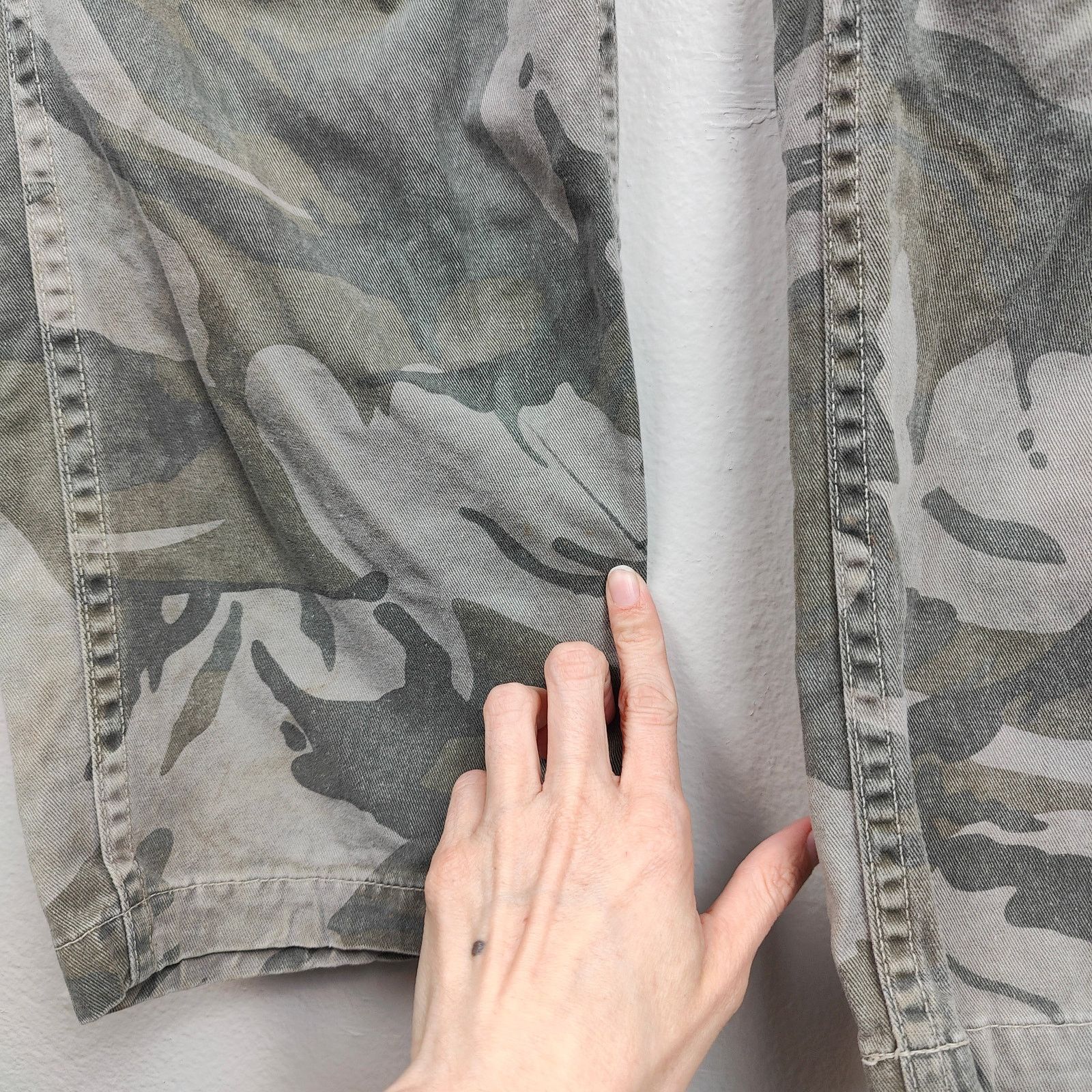 GRLFRND Grlfrnd Maxwell Cargo Pants Womens 30 Renegade Green Camo Size 30" / US 8 / IT 44 - 6 Thumbnail