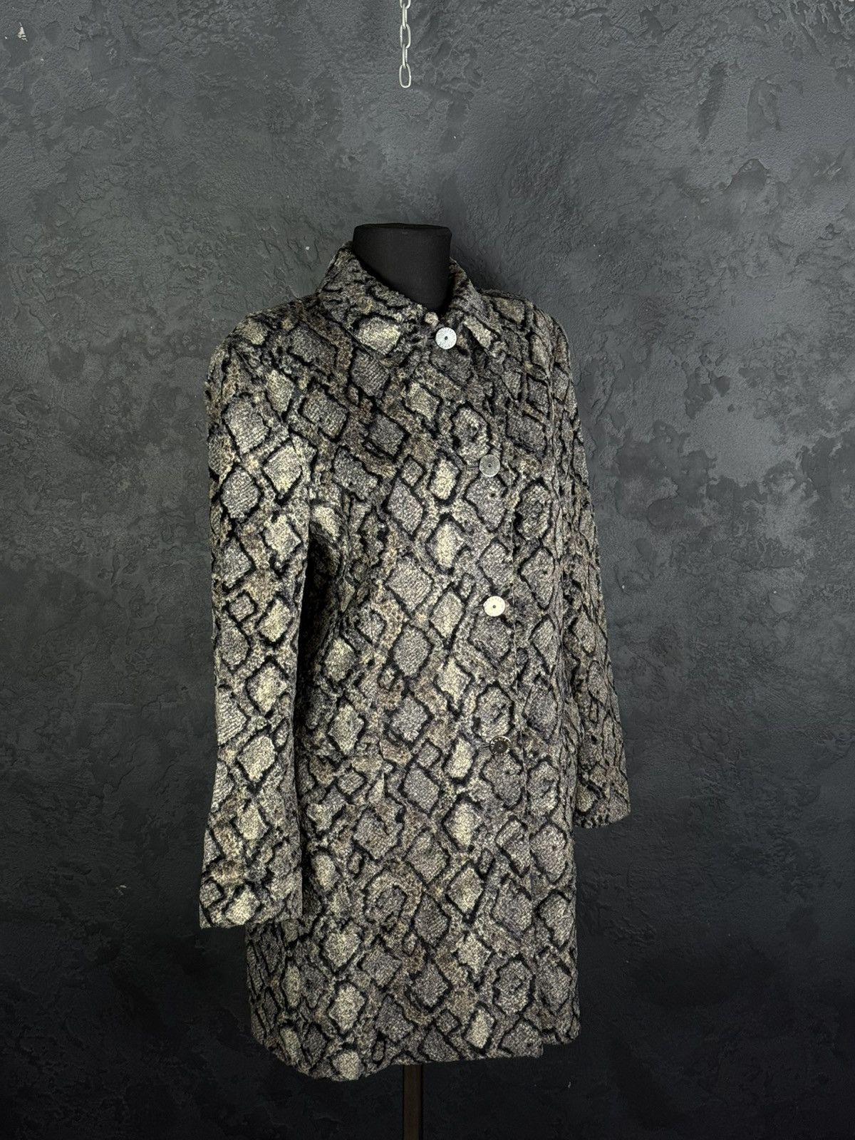 Versace Jeans Couture Versace Jeans Couture Vintage Fur Trench Coat Size L / US 10 / IT 46 - 9 Thumbnail