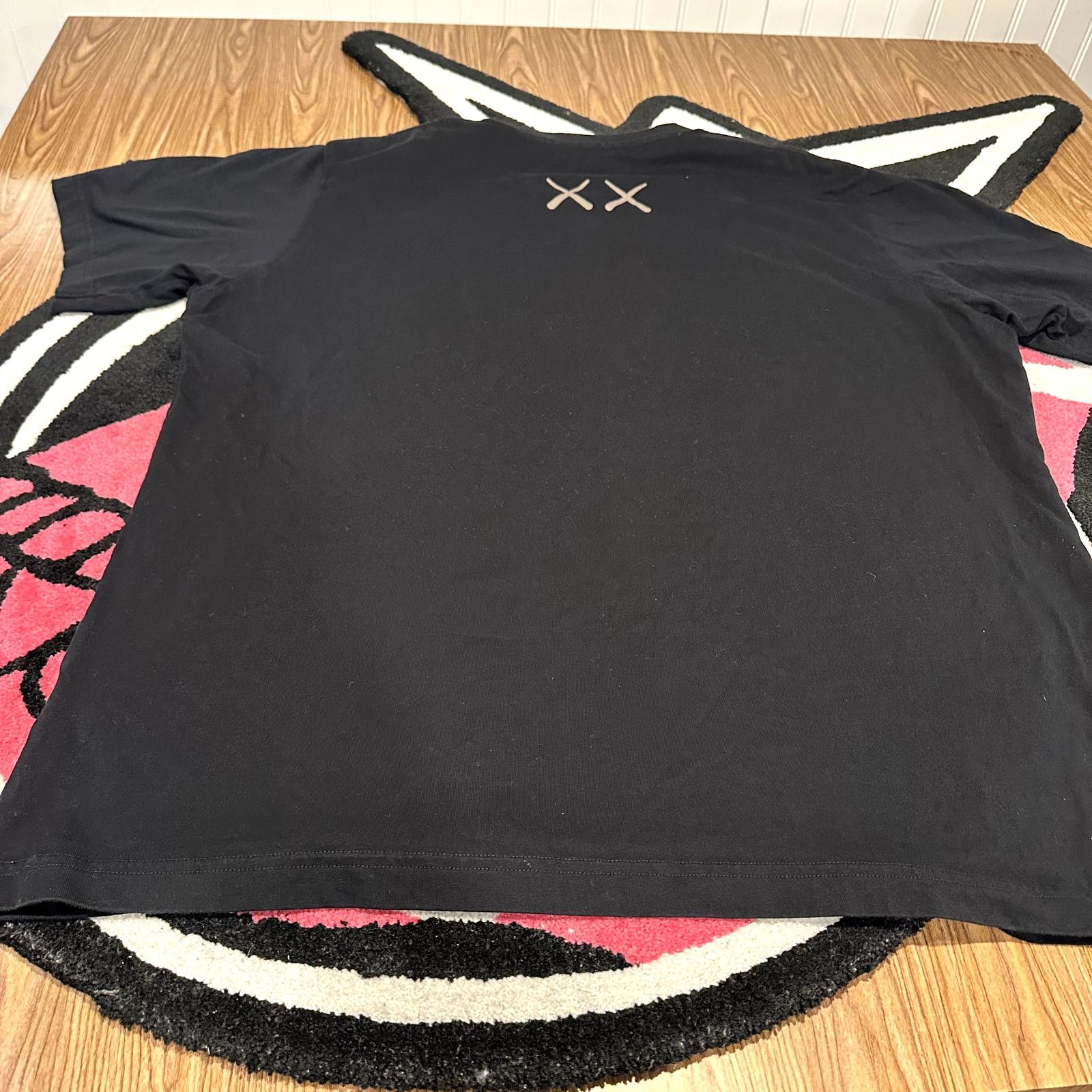 Kaws KAWS x UNIQLO UT Short Sleeve Graphic T-Shirt – US Size XL Size US XL / EU 56 / 4 - 9 Thumbnail