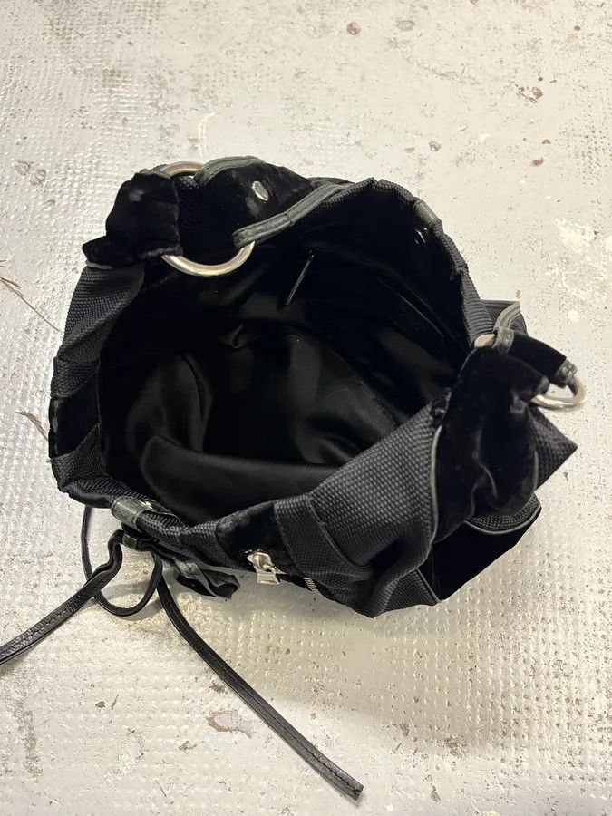 Yves Saint Laurent 2000s Yves Saint Laurent Black Multi-Zip Shoulder Bag Size ONE SIZE - 8 Thumbnail