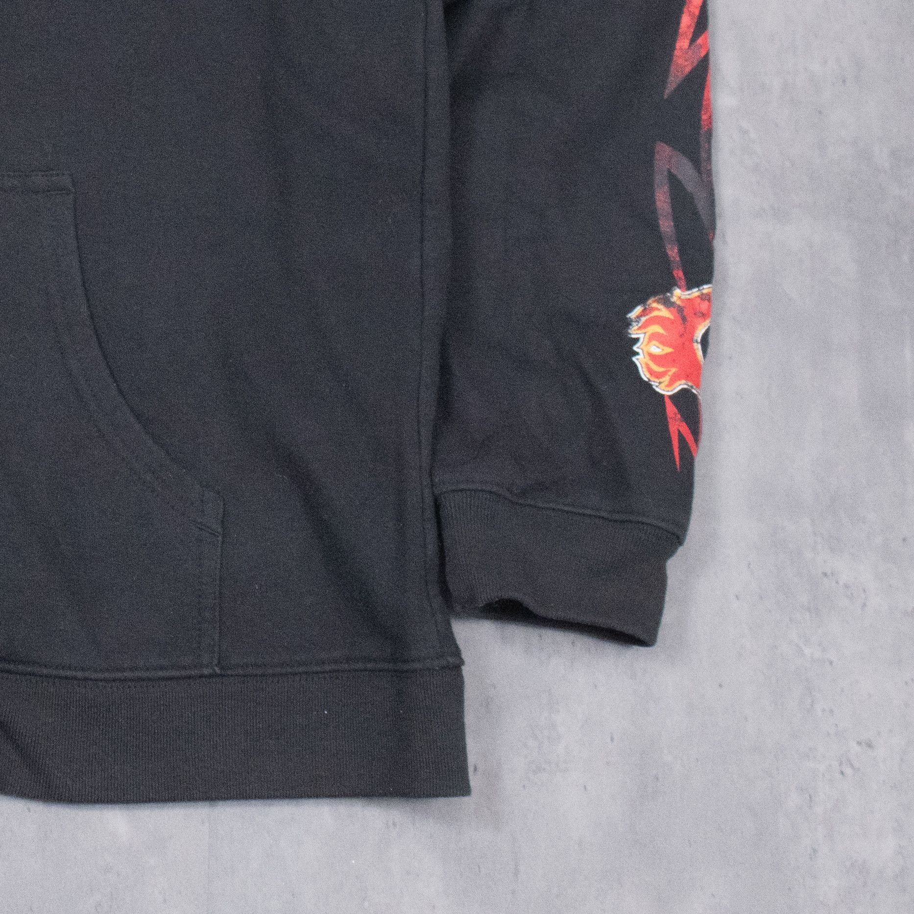 NHL Y2K 2000’s Reebok Calgary Flames Metal Logo Black Zip Hoodie Size US M / EU 48-50 / 2 - 6 Thumbnail
