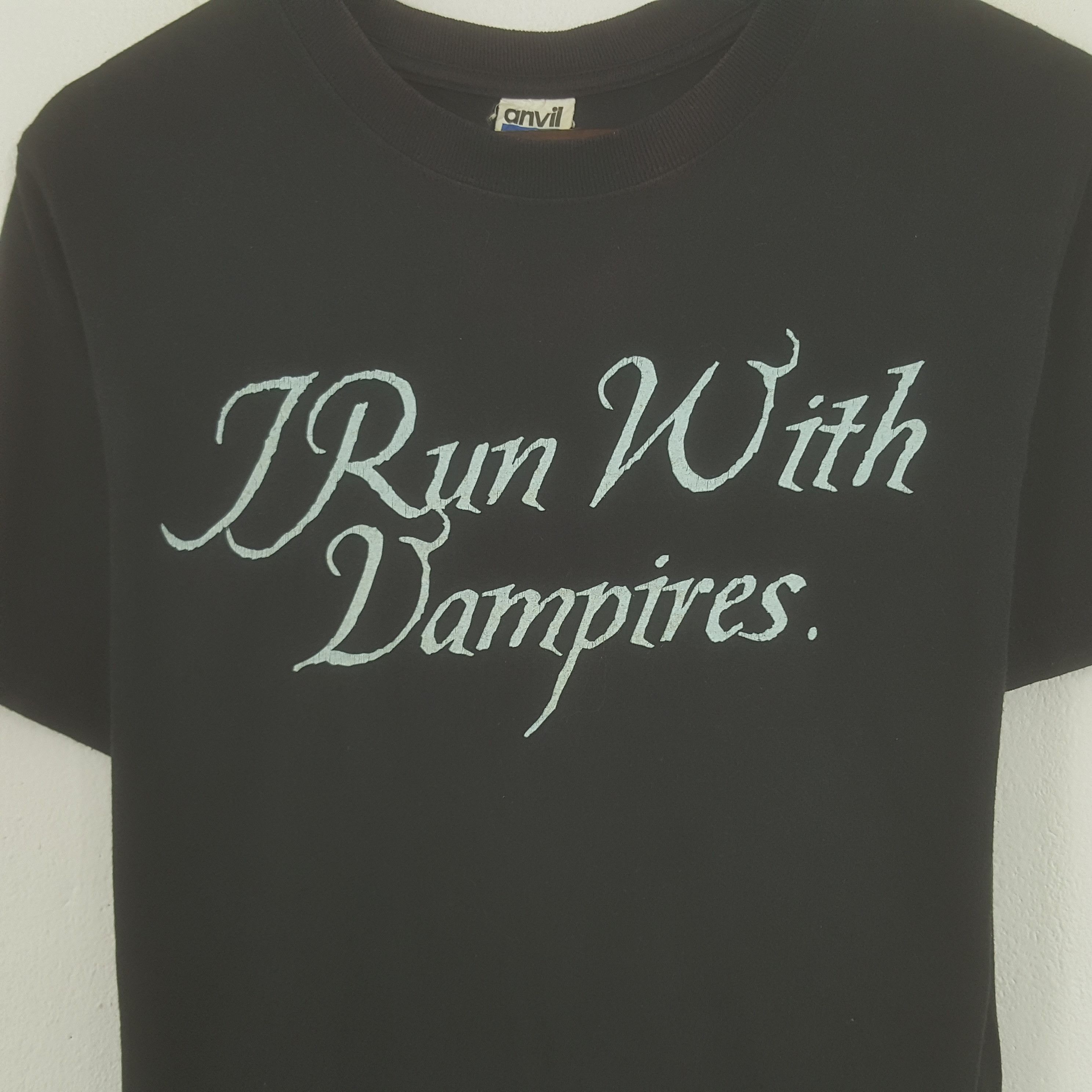 Vintage Vintage Twilight Run With Vampires Tshirt Size US S / EU 44-46 / 1 - 2 Thumbnail