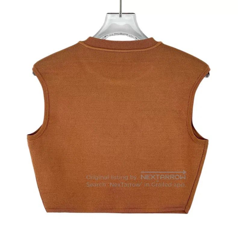 Hermes Hermes Chestnut round neck short sleeve knit vest Size XS / US 0-2 / IT 36-38 - 2 Thumbnail