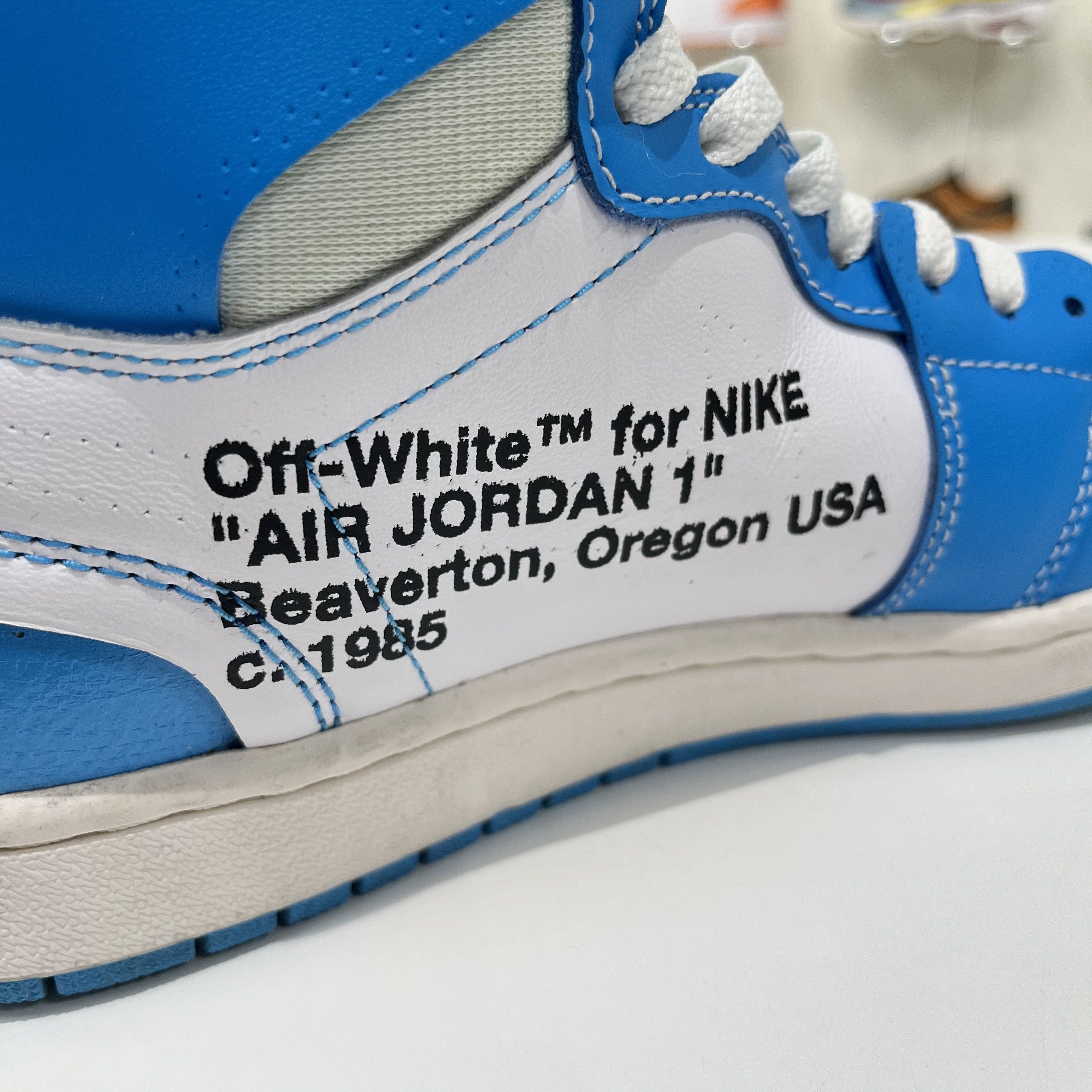 Nike × Off-White Air Jordan 1 Retro High OG x Off-White UNC Size US 8.5 / EU 41-42 - 17 Thumbnail
