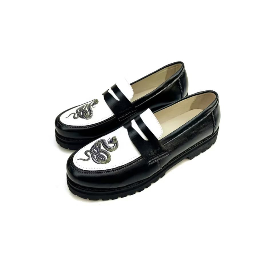 Genuine Leather Silane Loafer Shoes Leather Snake Black Size US 10 / EU 43 - 1 Thumbnail