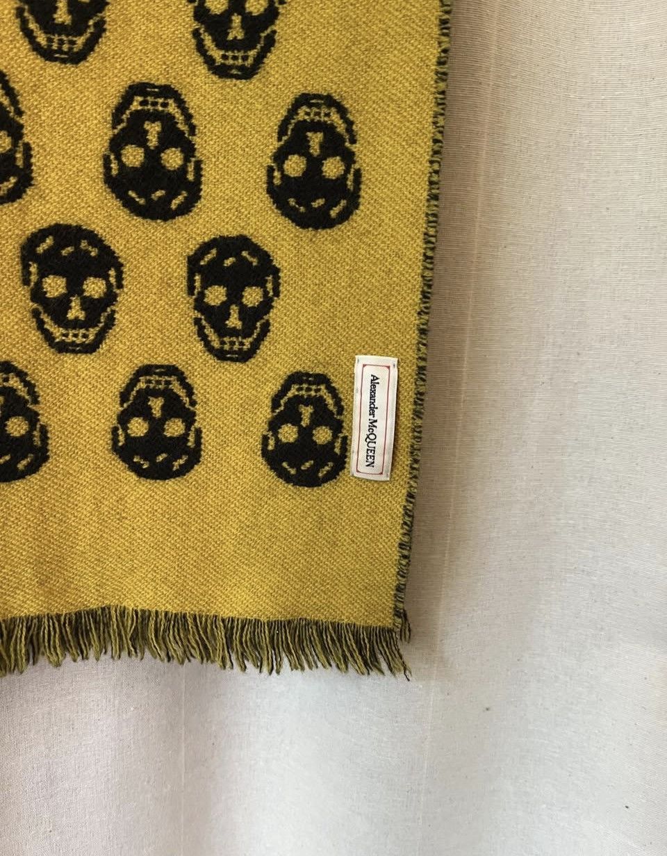 Alexander McQueen Alexander Mcqueen Black and Yellow Wool Scarf Size ONE SIZE - 4 Thumbnail