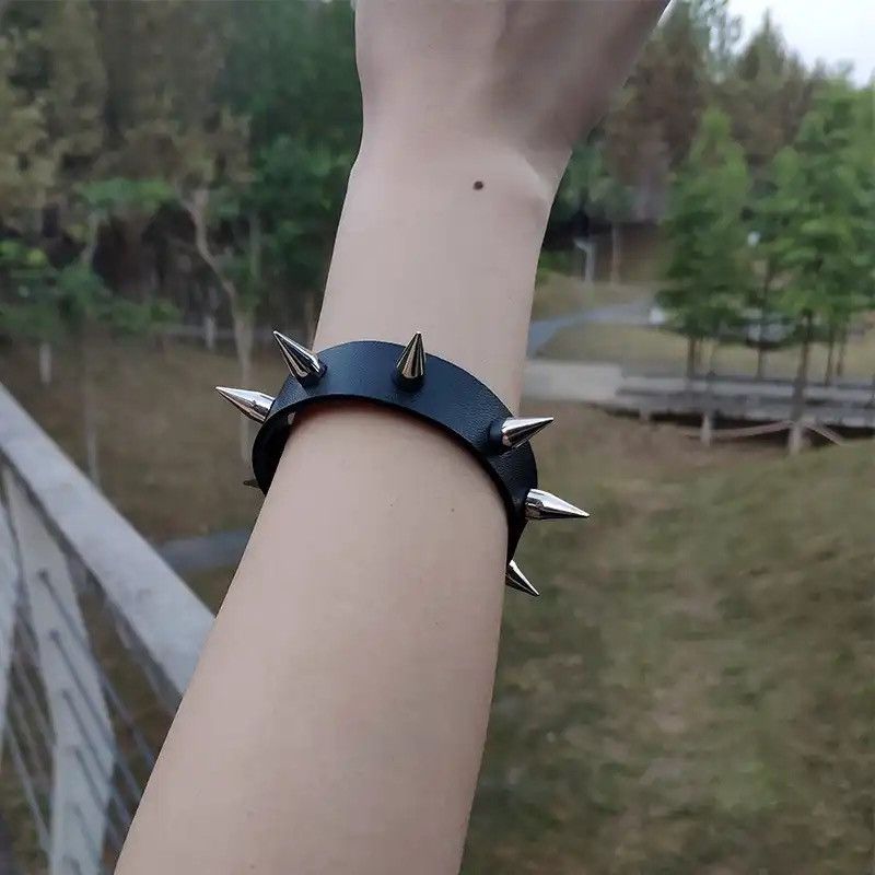 Japanese Brand × Vintage Black Leather Wristband Bracelet Cuff gothic bar (black) Size ONE SIZE - 4 Thumbnail