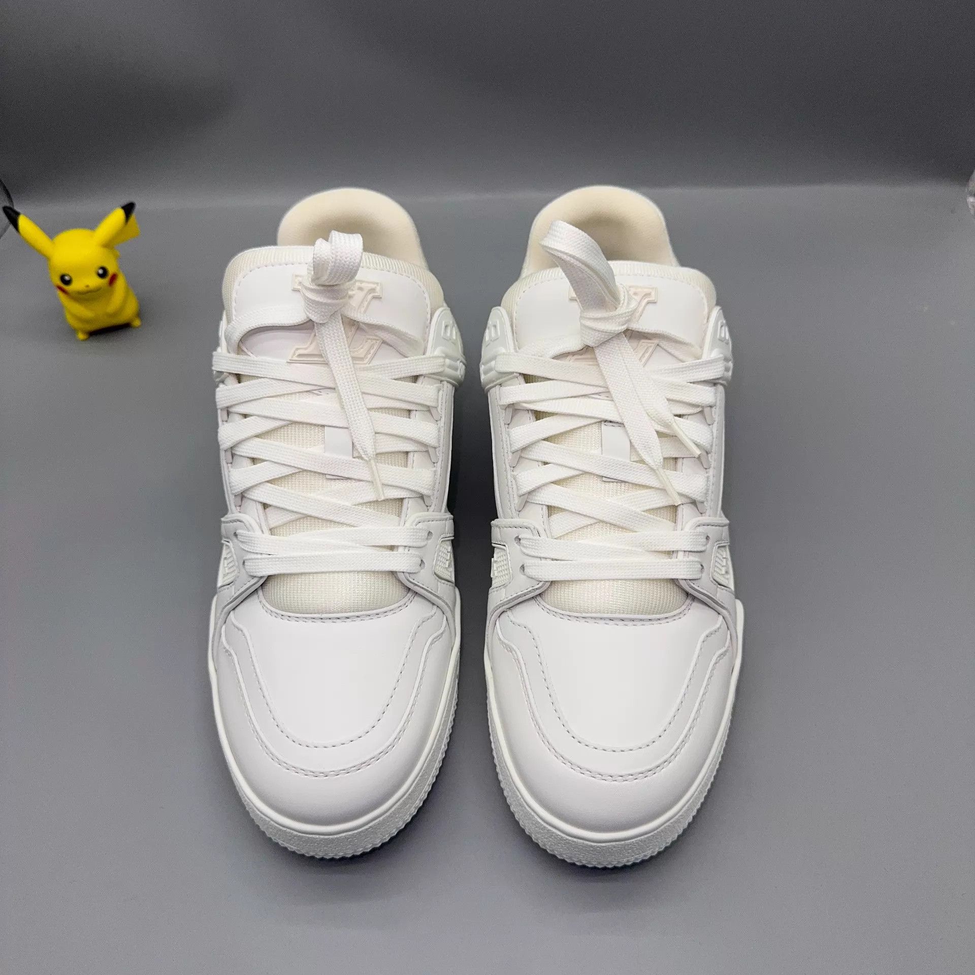 Louis Vuitton LOUIS VUITTON Trainer White 39.5 Size US 6.5 / EU 39-40 - 2 Thumbnail
