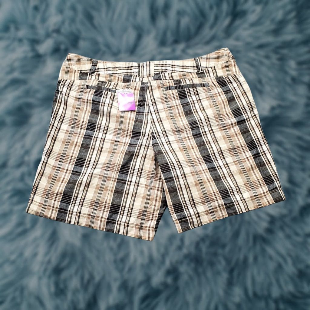 Vintage Just My Size Chino Shorts Womens 20W Multi Plaid Casual Flat Front Pockets 52469 Size 42" / US 20 - 1 Thumbnail