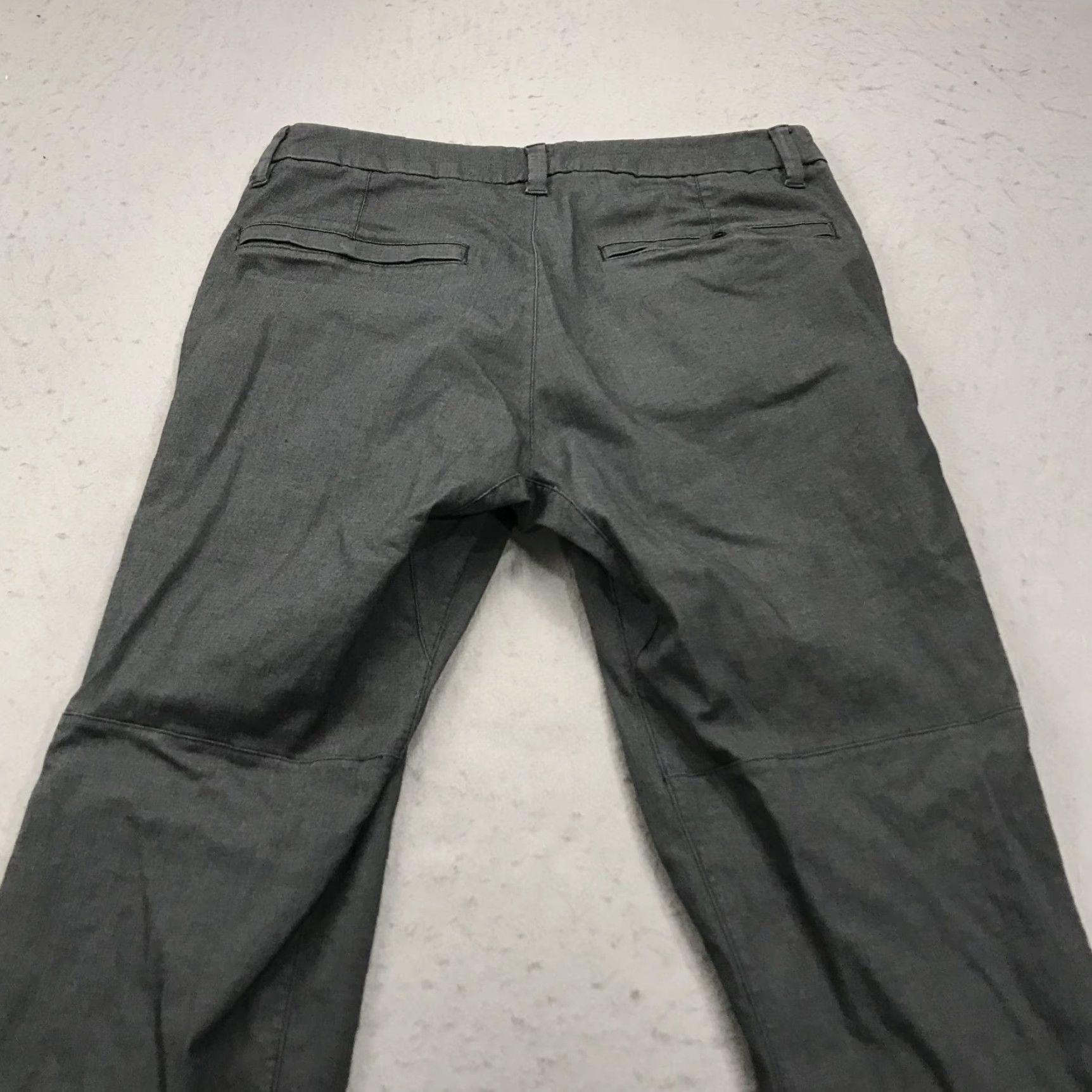 Lululemon Lululemon Commission Pants Mens 31x31 Gray Slim Cotton Casual Chino Golf Preppy Size US 31 - 6 Thumbnail