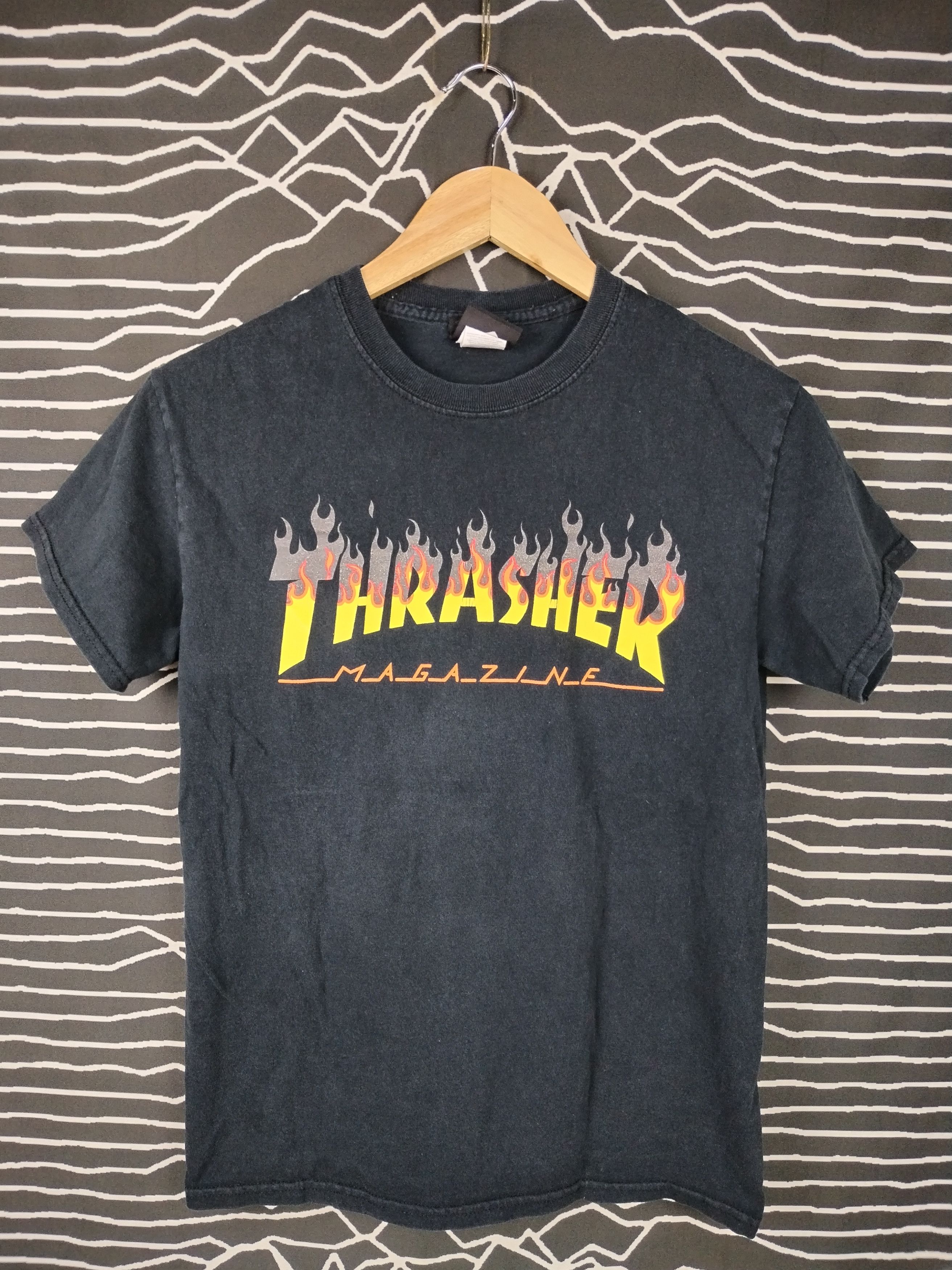 Thrasher Vintage Thrasher Magazine Y2K classic flame logo Size US S / EU 44-46 / 1 - 1 Thumbnail