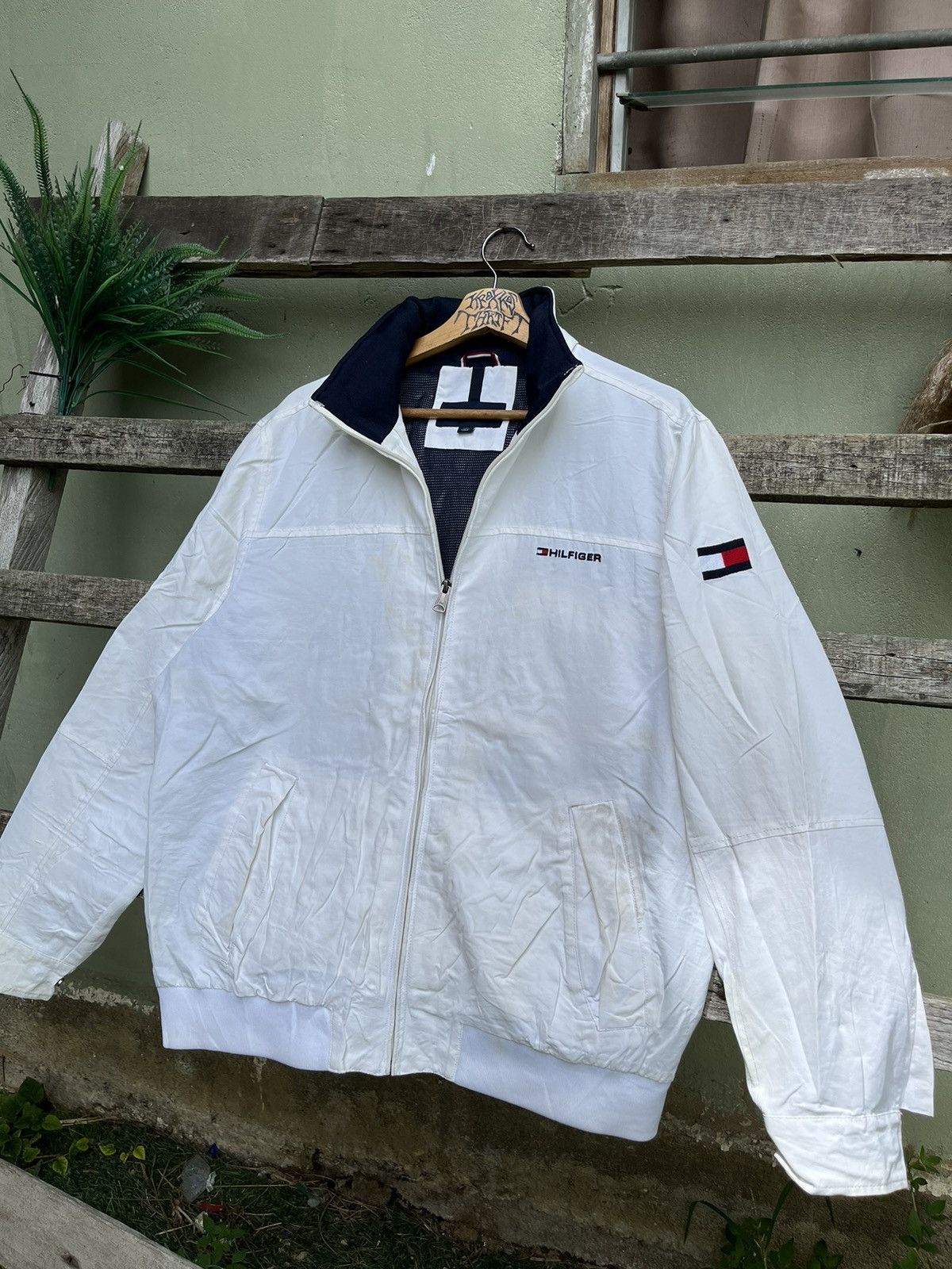 Tommy hilfiger box logo zipper jacket