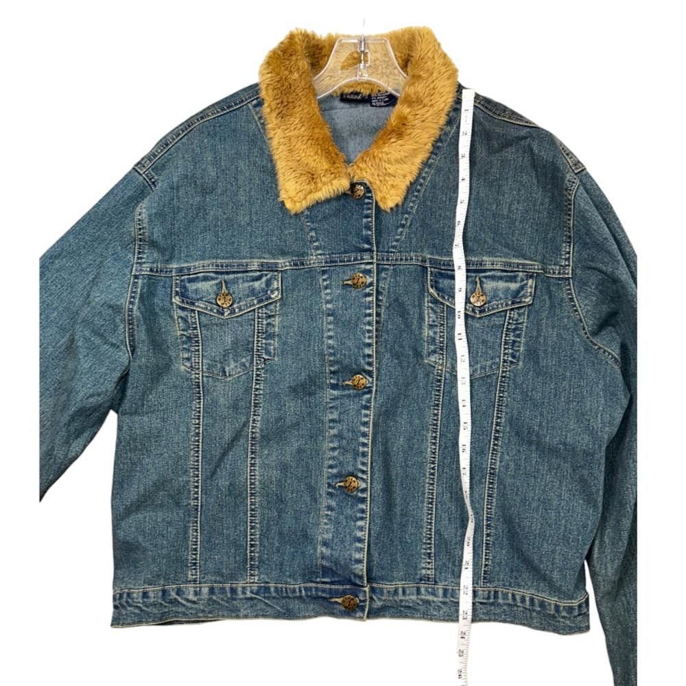 Designer Denim Jacket W Faux Fur Size 3X Size 3XL / US 20-22 - 4 Thumbnail