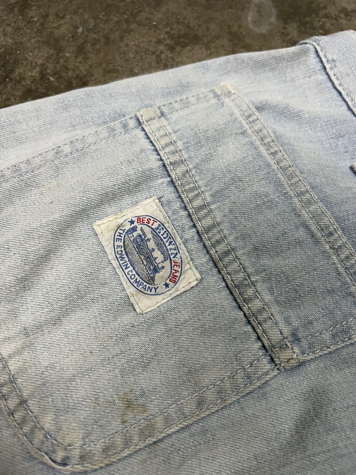Edwin 💥Baggy💥Vintage 80’s Edwin Light Wash Distress Jean Size US 32 / EU 48 - 17 Thumbnail