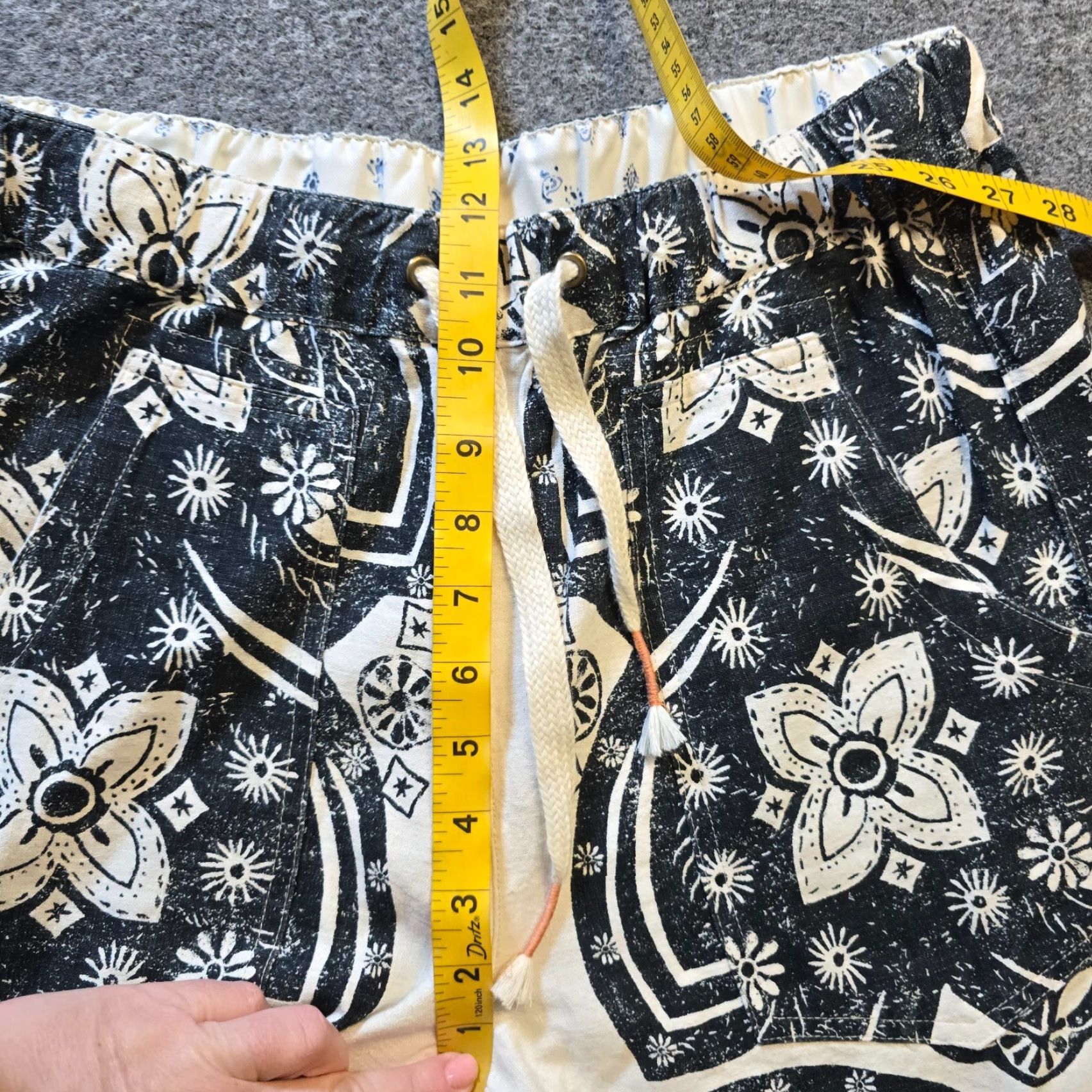 Vintage Pilcro Pants Womens Size Small White Floral Tapered Pull On Beachy Casual Linen Twill High Rise Ankle Pockets Regular Fit Size 28" / US 6 / IT 42 - 6 Thumbnail