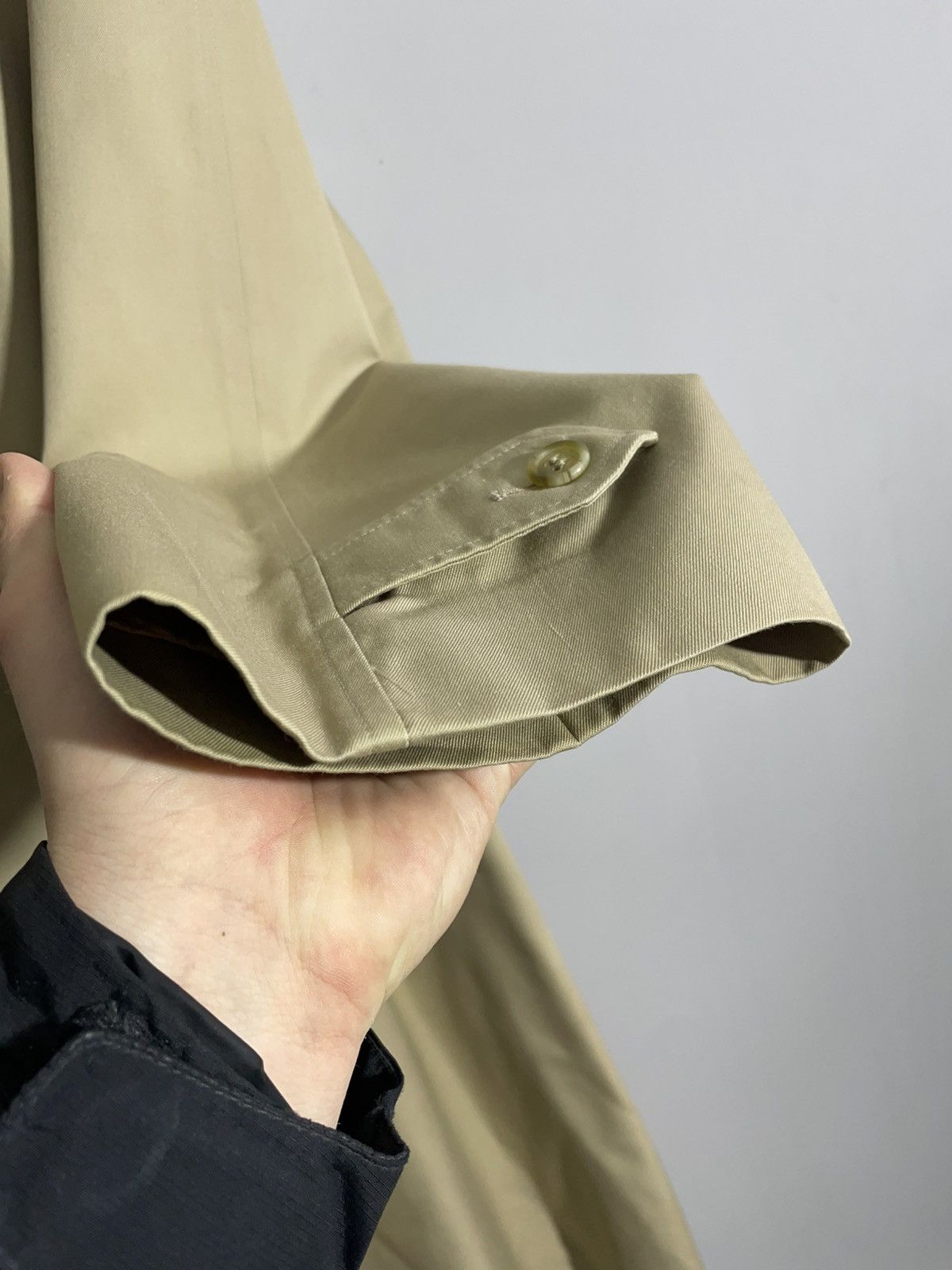 Burberry × Vintage Vintage Burberry beige trench coat men’s size 54 Size US L / EU 52-54 / 3 - 9 Thumbnail