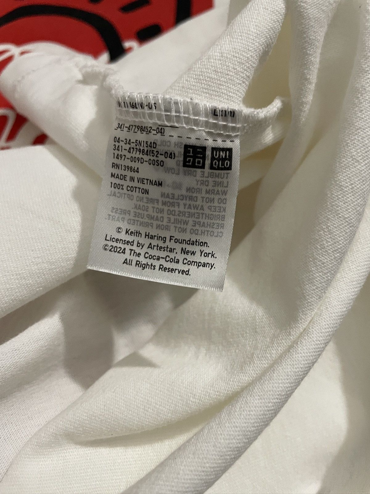 Uniqlo UNIQLO Keith Haring X Coca-Cola T shirt Size US XL / EU 56 / 4 - 6 Thumbnail