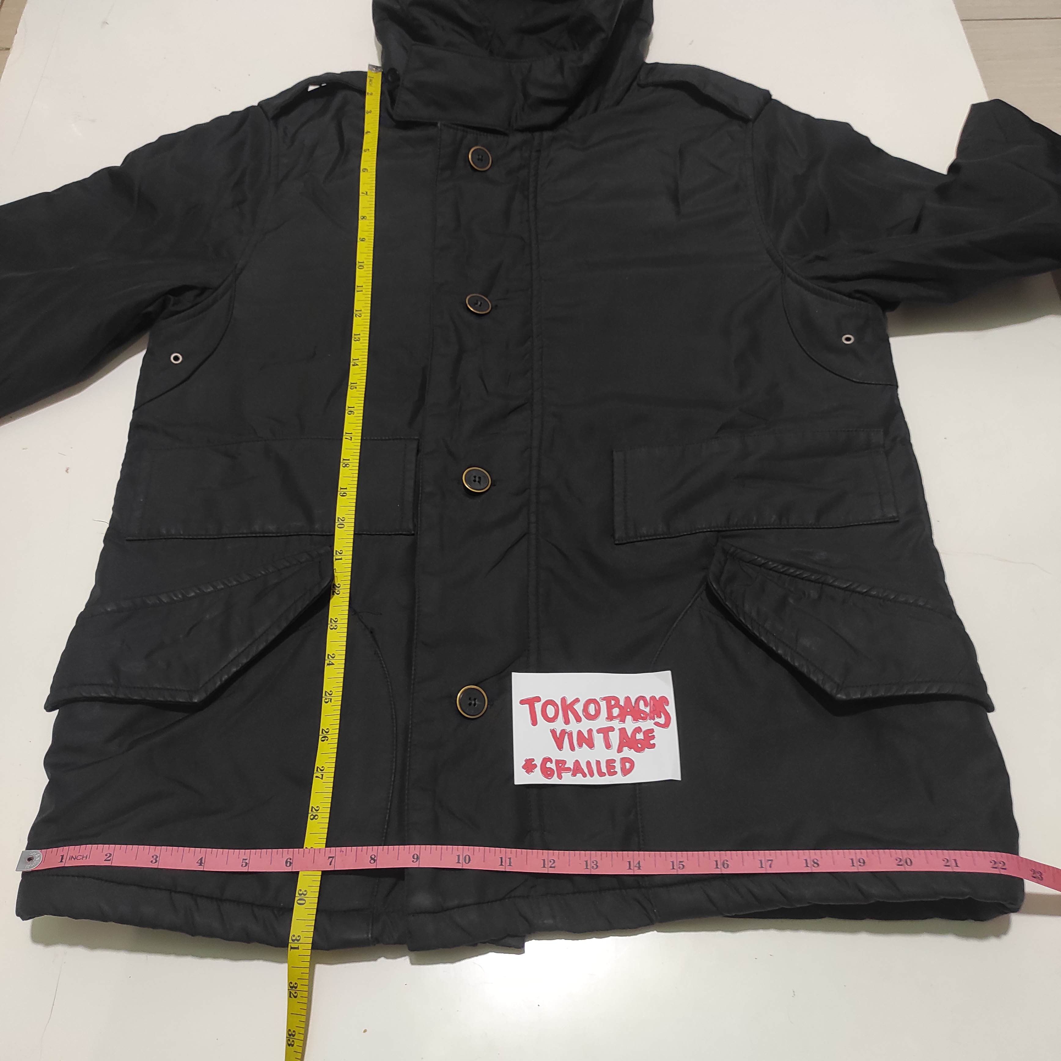 Giorgio Armani Giorgio Armani Down Jacket Size US M / EU 48-50 / 2 - 18 Thumbnail