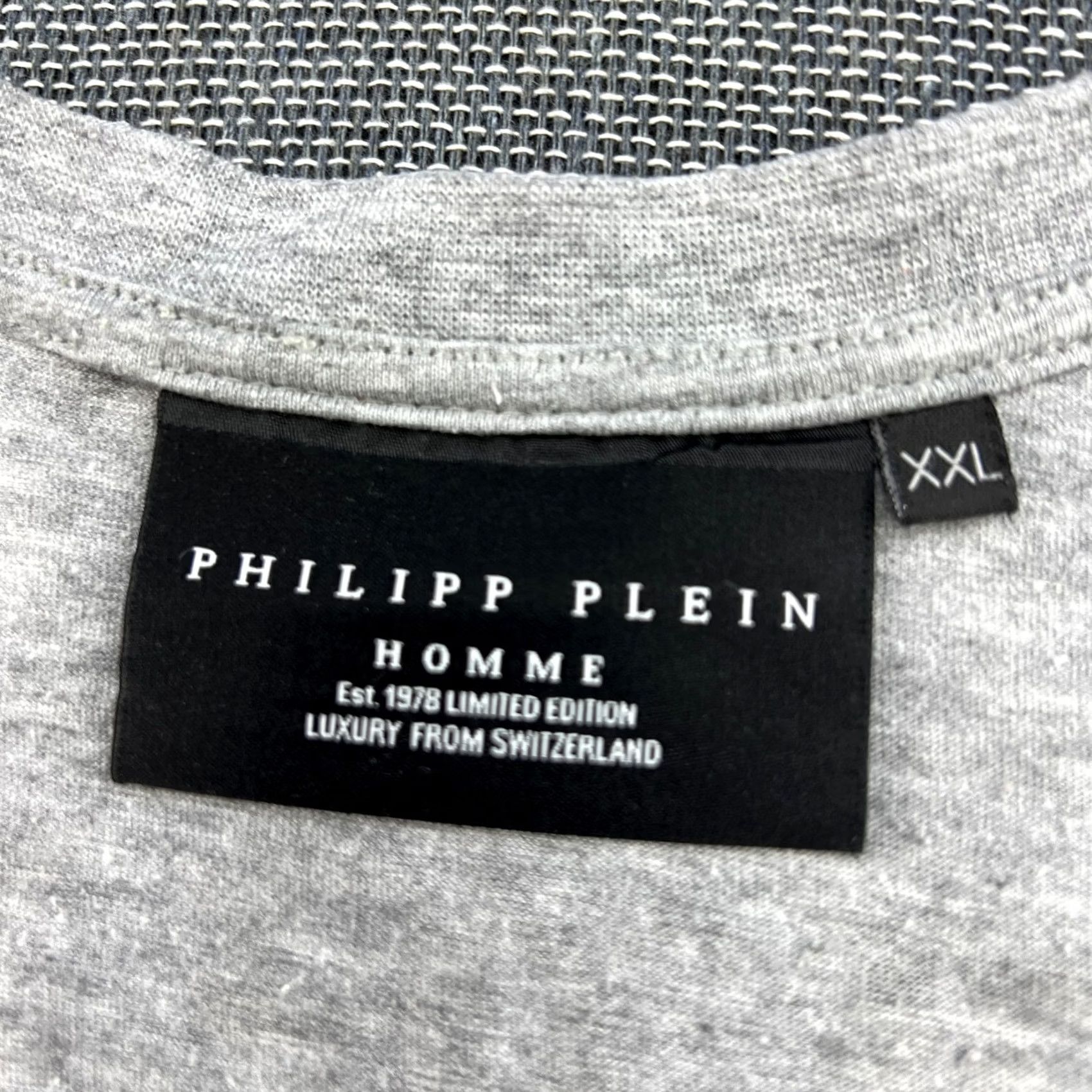 Philipp Plein Philipp Plein Shirt Mens 2XL Gray Cotton V-Neck Short Sleeve Tee Rhinestone Size US XXL / EU 58 / 5 - 4 Thumbnail