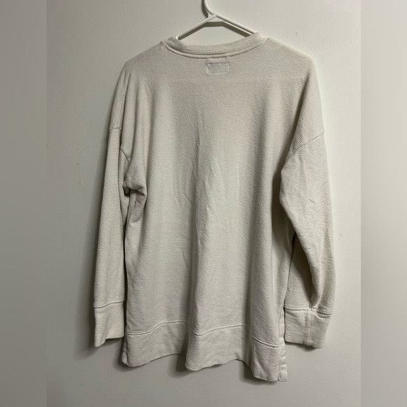 American Eagle Outfitters Aerie Cream Oversized Crewneck Size XS / US 0-2 / IT 36-38 - 2 Thumbnail