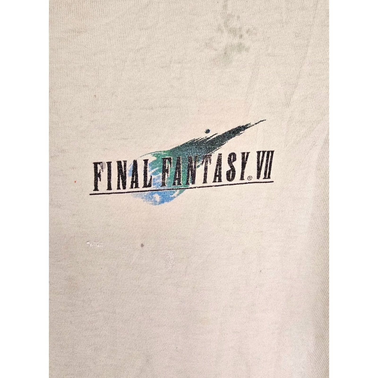 Vintage VINTAGE FINAL FANTASY 7 PLAYSTATION 1 TRASHED DISTRESSED WHITE T-SHIRT XL Shirt Men XL White 90s FF7 PS1 Distressed Tee Size US XL / EU 56 / 4 - 3 Thumbnail