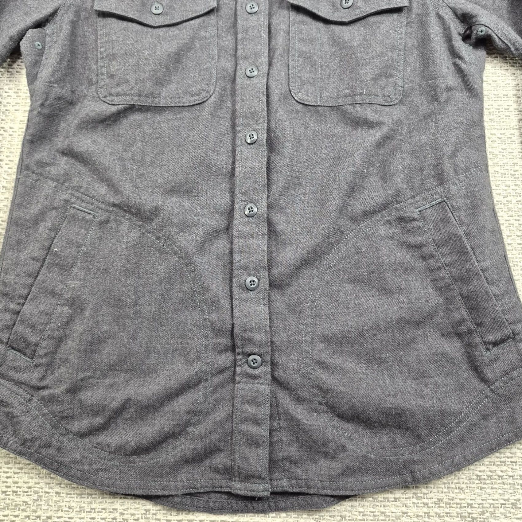 Duluth Trading Company Duluth Trading Co Shirt Jacket Womens XS Gray Flannel Button Front Elbow Patch Size XS / US 0-2 / IT 36-38 - 4 Thumbnail